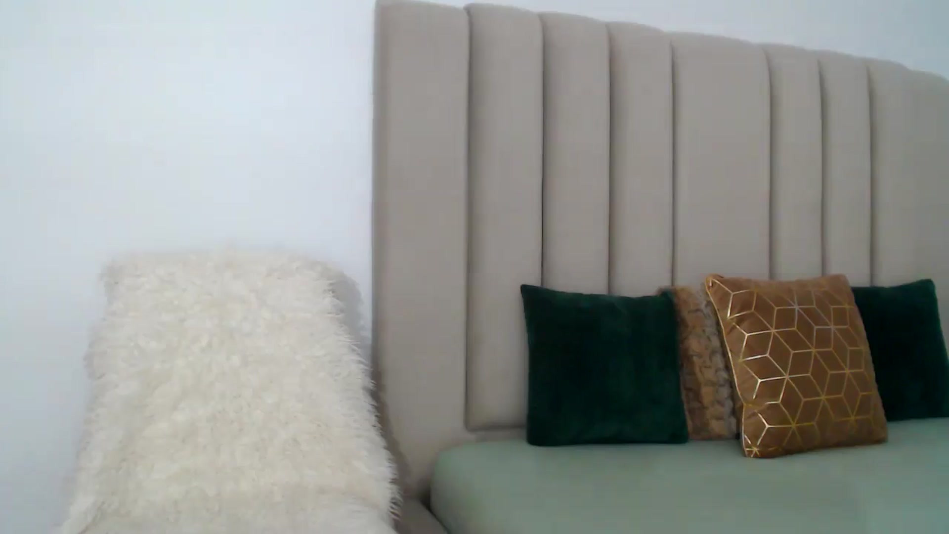 Gallery image thumbnail from Hrystina_'s myfreecams stream on, 11/19/2024, 17:45 image 19 of 20