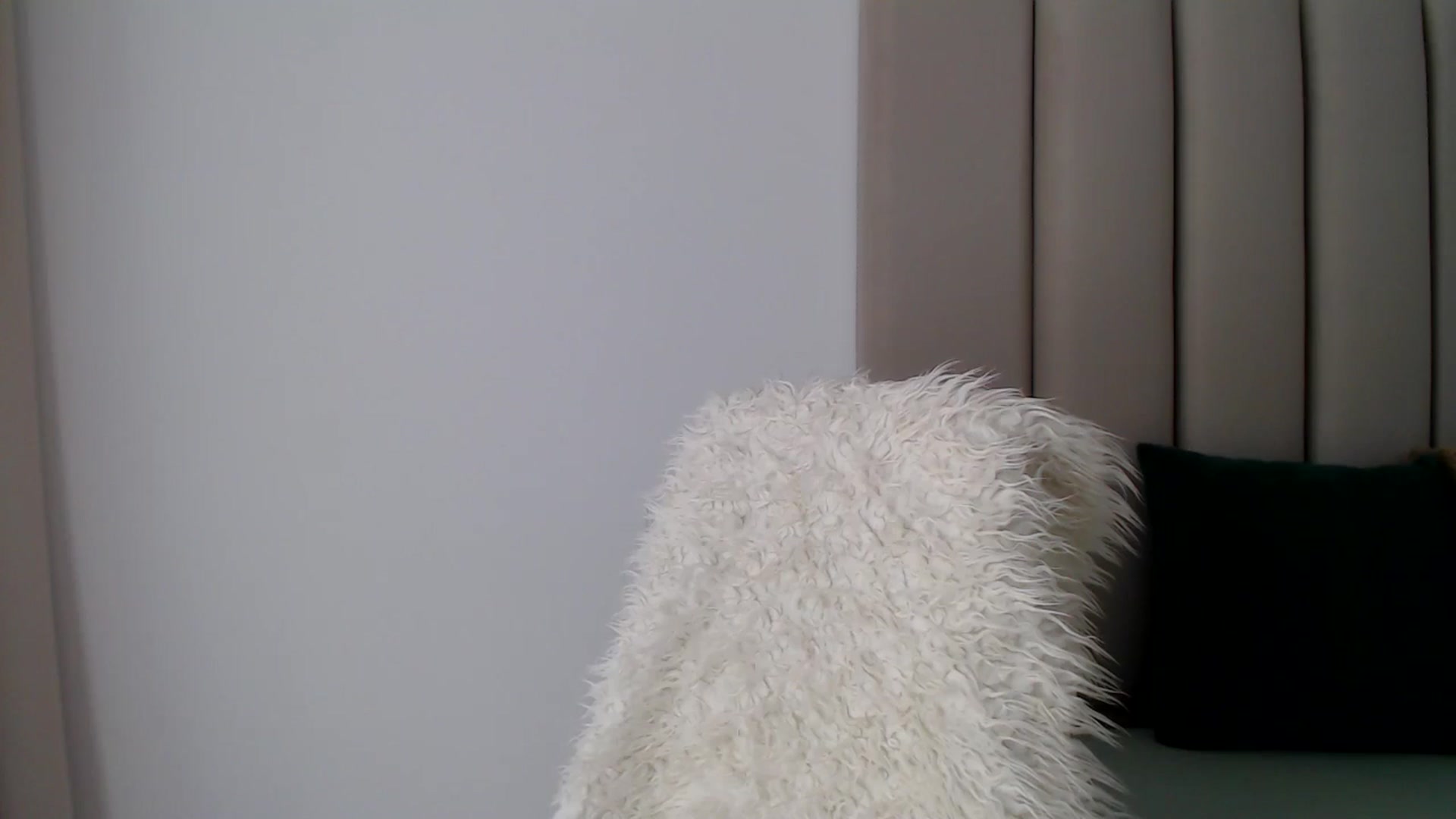Gallery image thumbnail from Hrystina_'s myfreecams stream on, 11/20/2024, 13:31 image 2 of 20