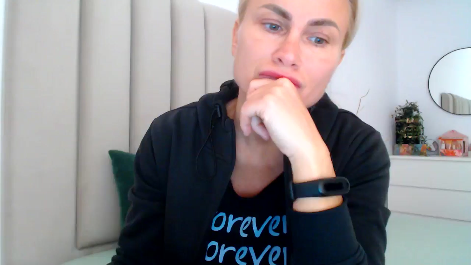 Gallery image thumbnail from Hrystina_'s myfreecams stream on, 11/21/2024, 16:29 image 19 of 20