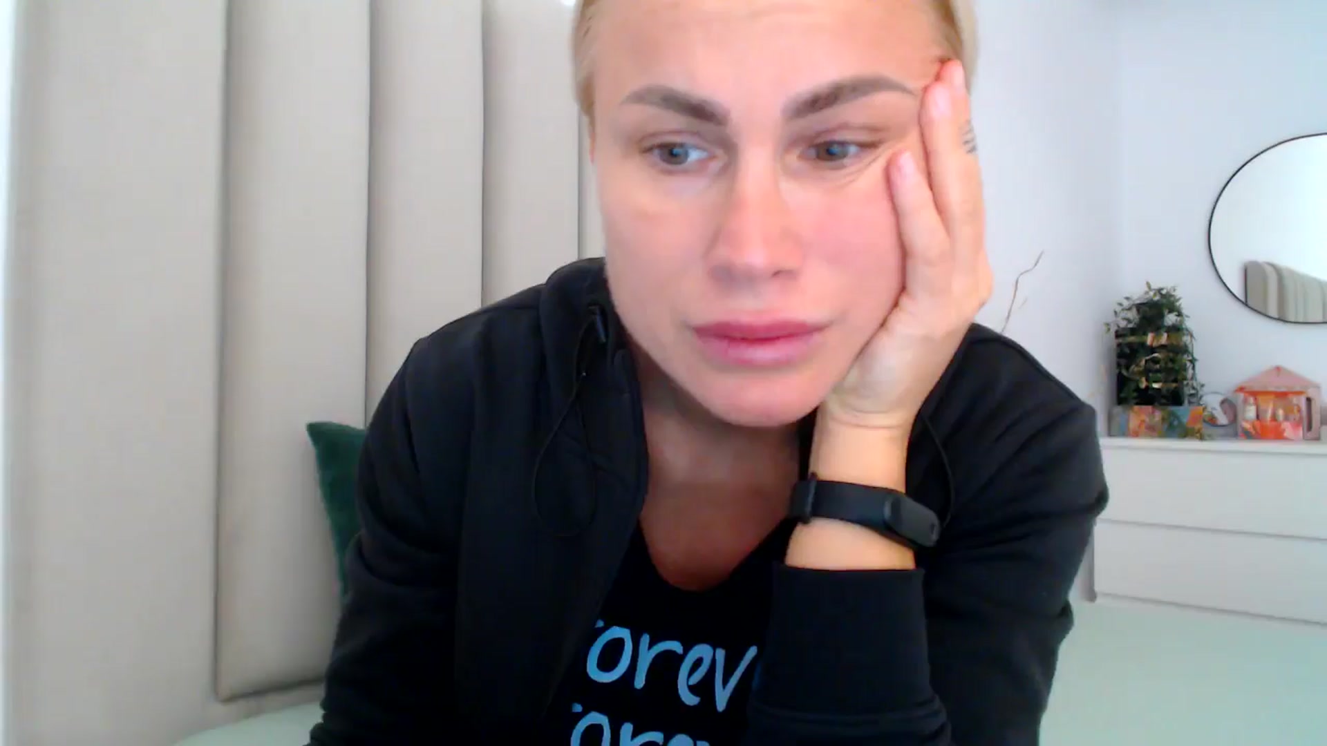 Gallery image thumbnail from Hrystina_'s myfreecams stream on, 11/21/2024, 16:29 image 15 of 20