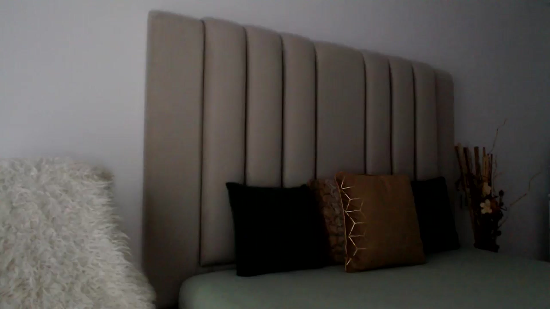Gallery image thumbnail from Hrystina_'s myfreecams stream on, 11/22/2024, 14:36 image 17 of 20