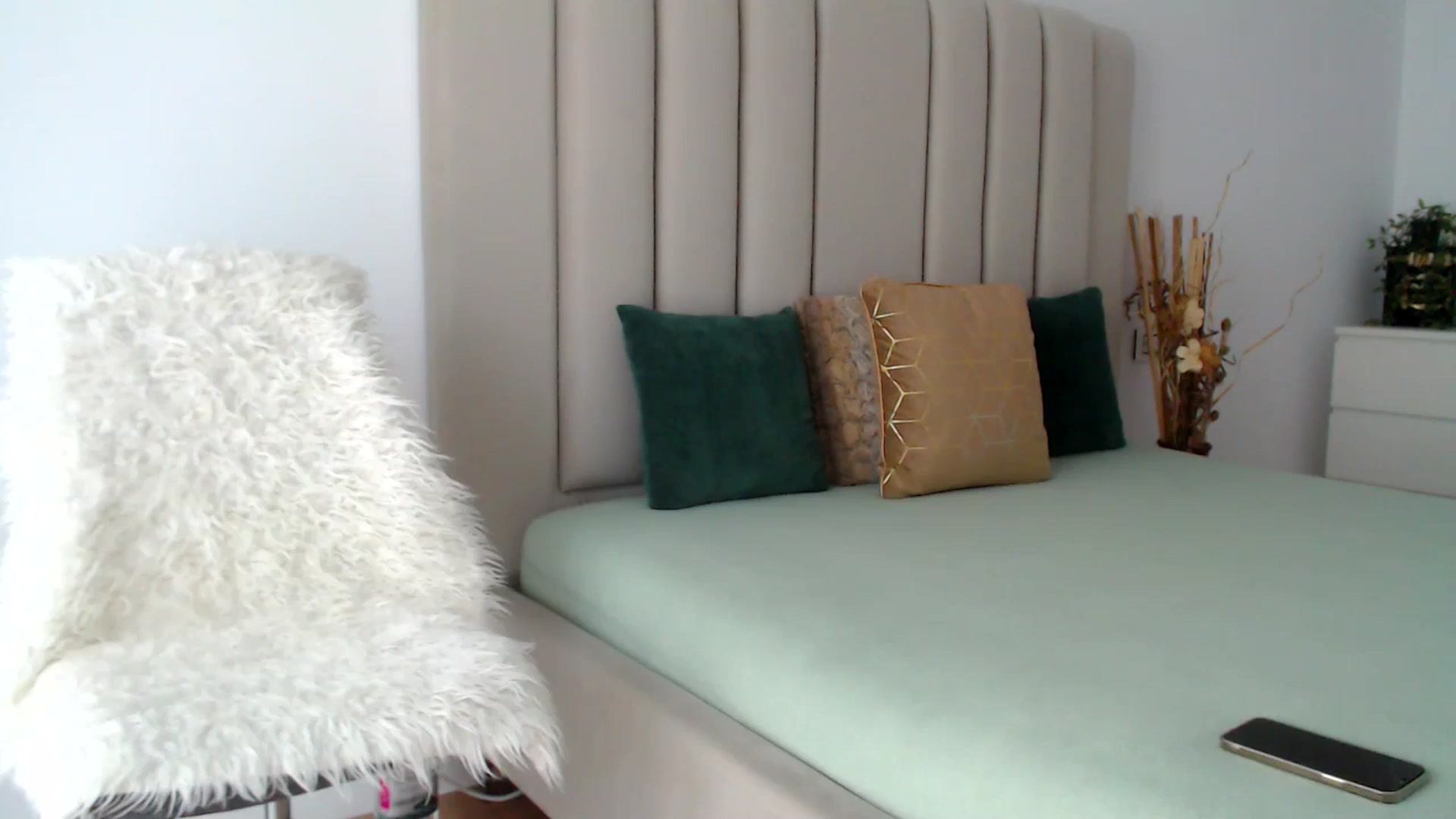 Gallery image thumbnail from Hrystina_'s myfreecams stream on, 11/23/2024, 16:19 image 5 of 20