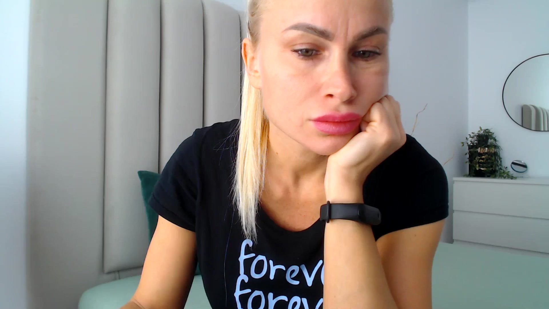 Gallery image thumbnail from Hrystina_'s myfreecams stream on, 11/25/2024, 16:41 image 3 of 20
