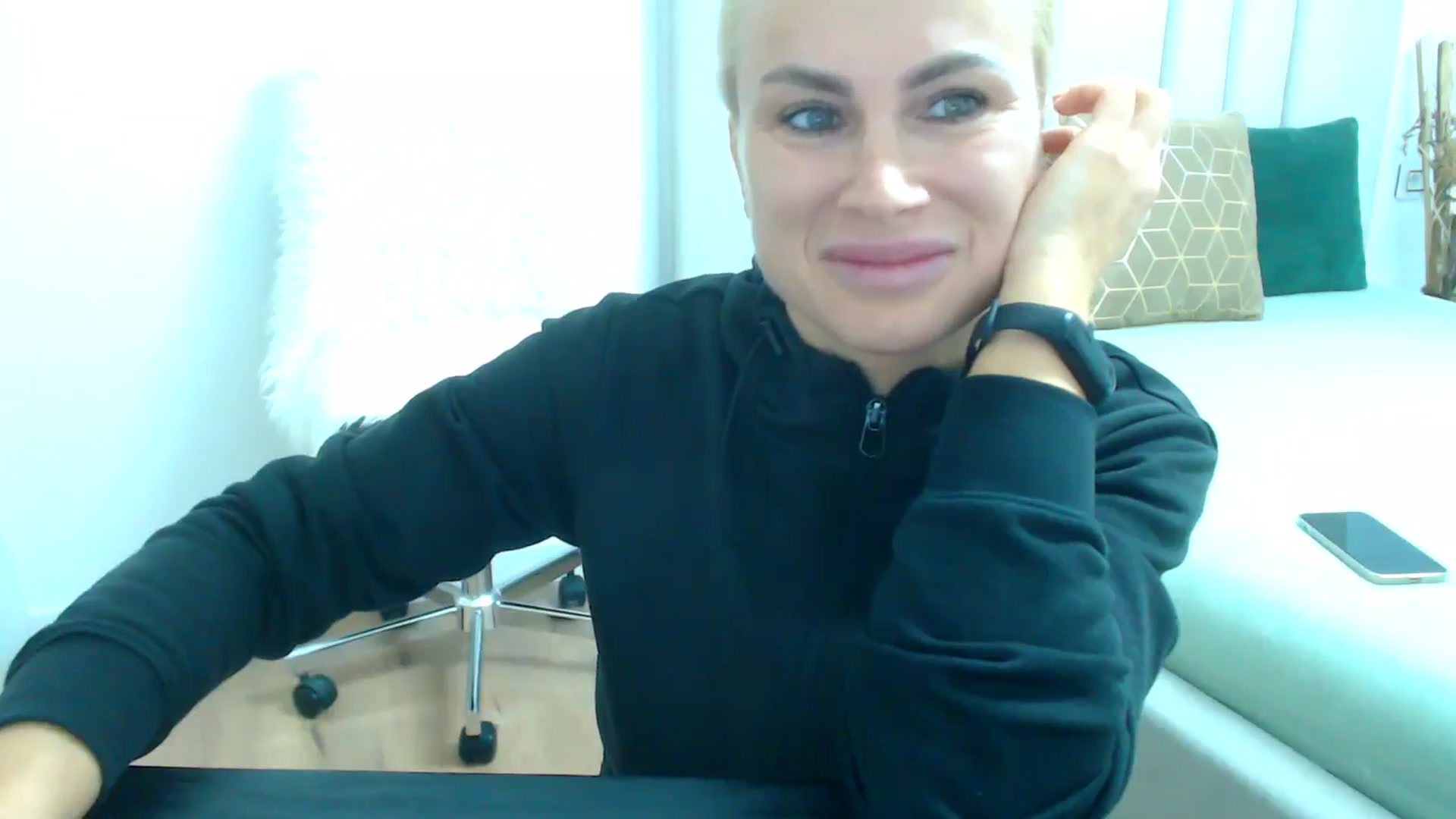 Gallery image thumbnail from Hrystina_'s myfreecams stream on, 11/26/2024, 16:13 image 17 of 20