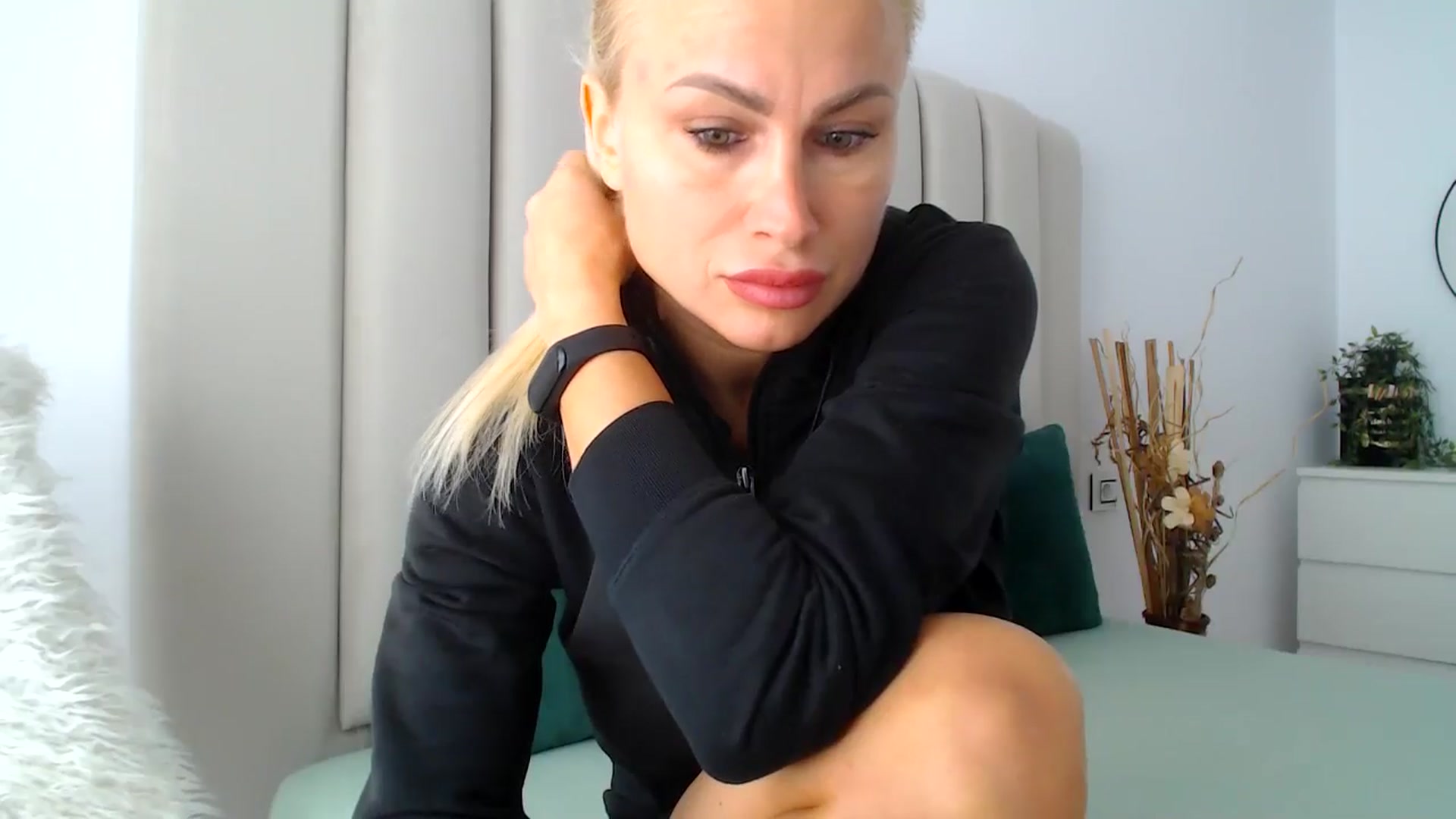 Gallery image thumbnail from Hrystina_'s myfreecams stream on, 11/27/2024, 12:11 image 3 of 20