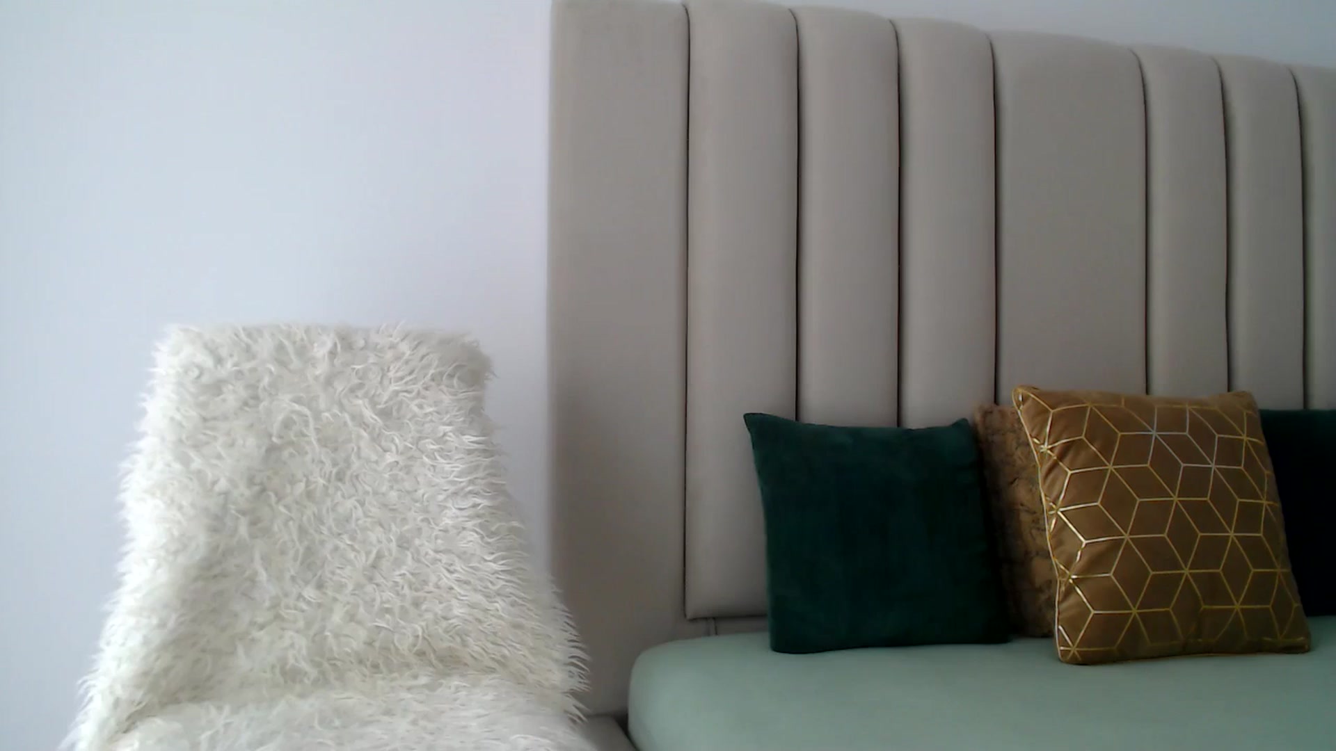 Gallery image thumbnail from Hrystina_'s myfreecams stream on, 11/27/2024, 12:11 image 19 of 20