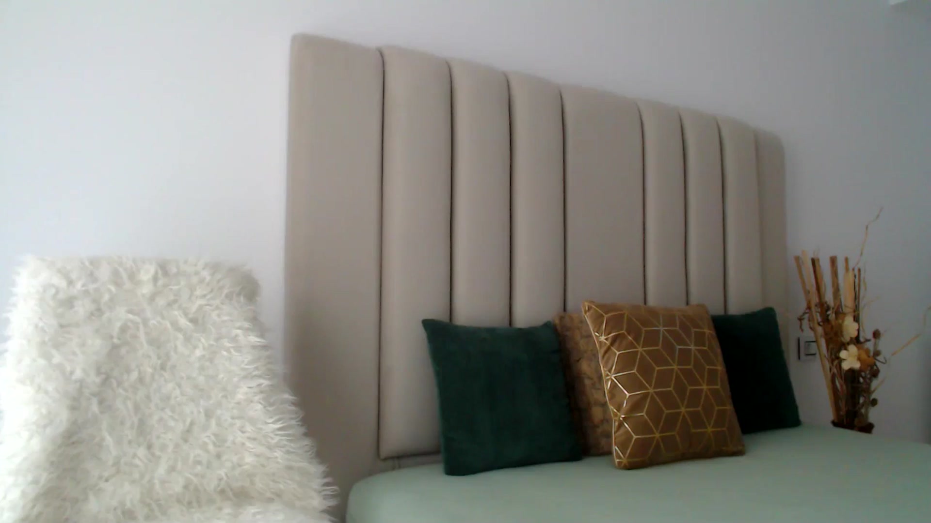 Gallery image thumbnail from Hrystina_'s myfreecams stream on, 11/27/2024, 15:12 image 13 of 20