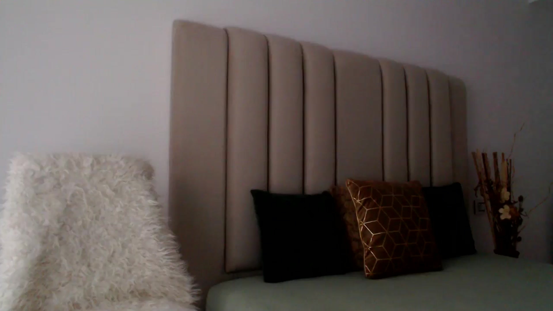 Gallery image thumbnail from Hrystina_'s myfreecams stream on, 11/27/2024, 15:12 image 17 of 20