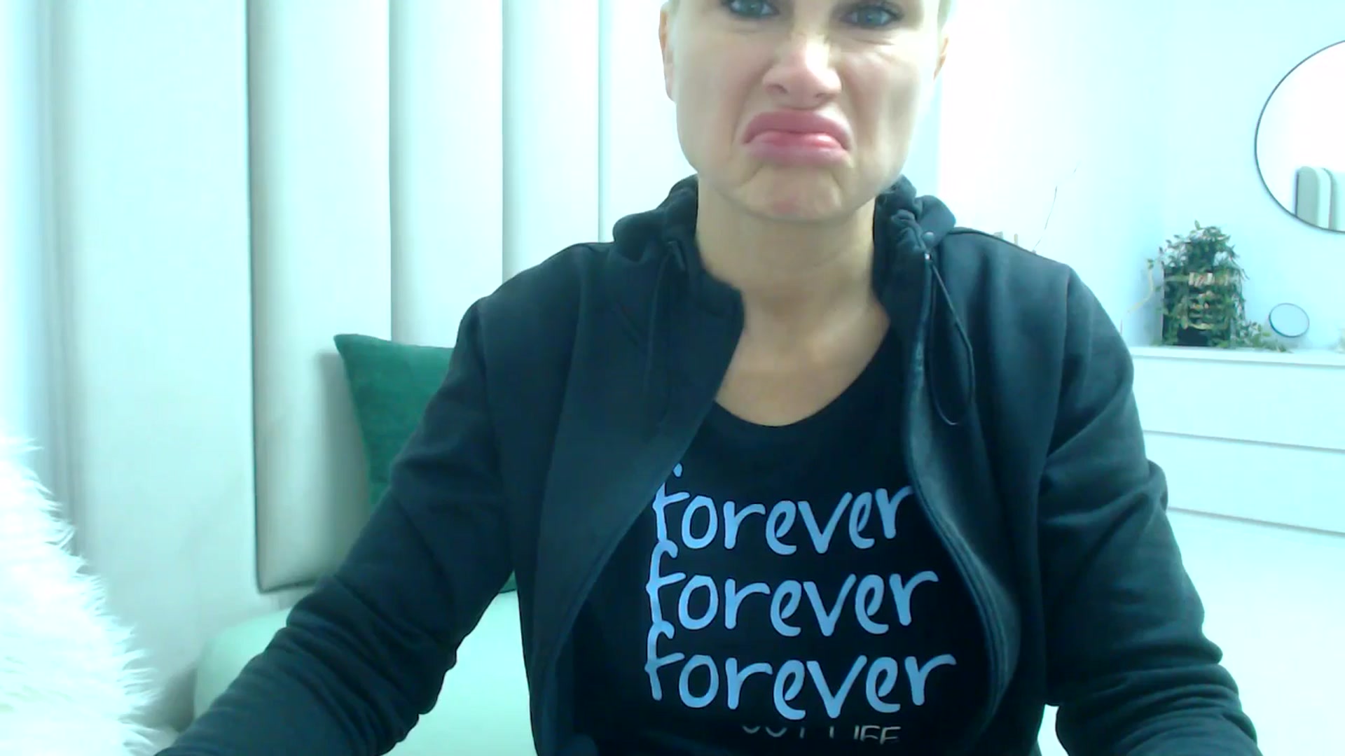 Gallery image thumbnail from Hrystina_'s myfreecams stream on, 11/27/2024, 15:12 image 20 of 20
