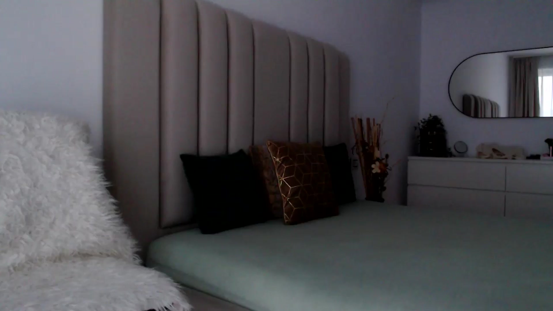 Gallery image thumbnail from Hrystina_'s myfreecams stream on, 11/28/2024, 16:10 image 12 of 20
