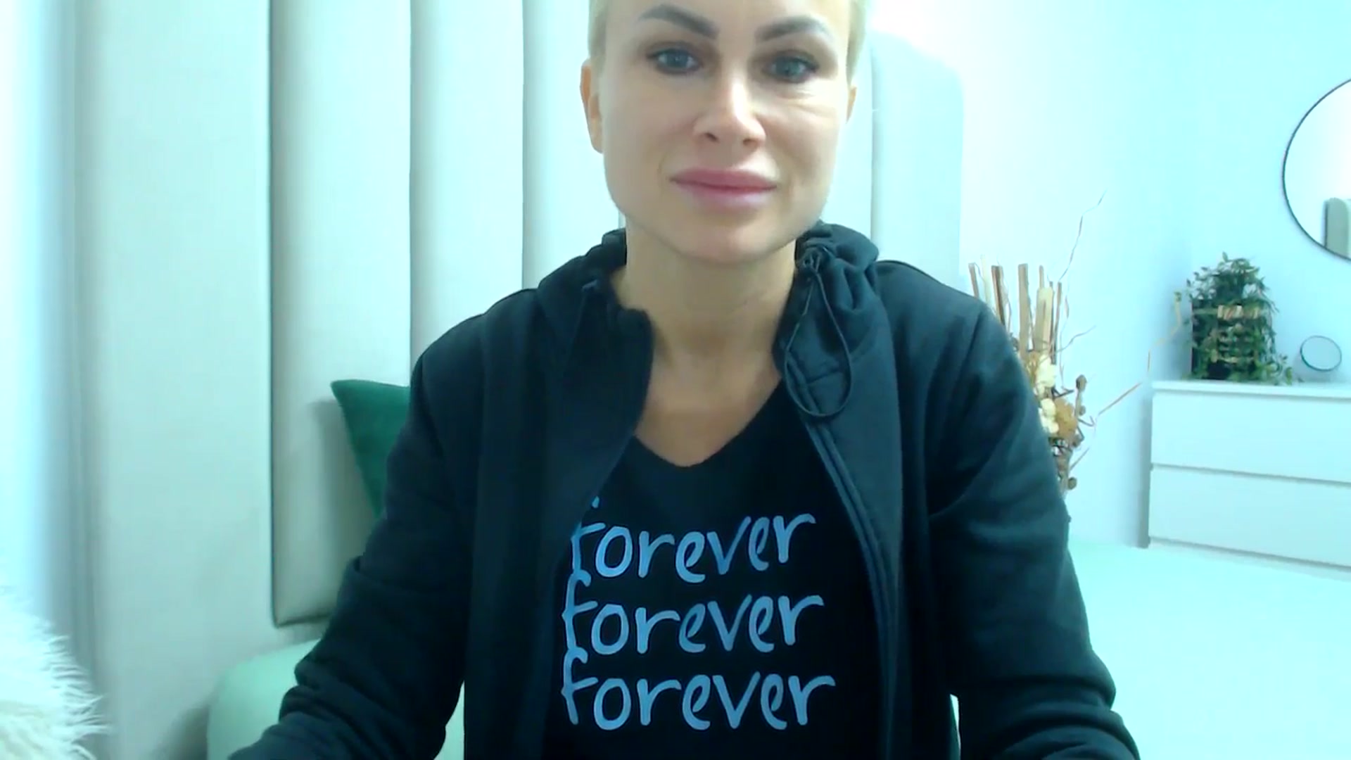 Gallery image thumbnail from Hrystina_'s myfreecams stream on, 11/28/2024, 16:10 image 20 of 20