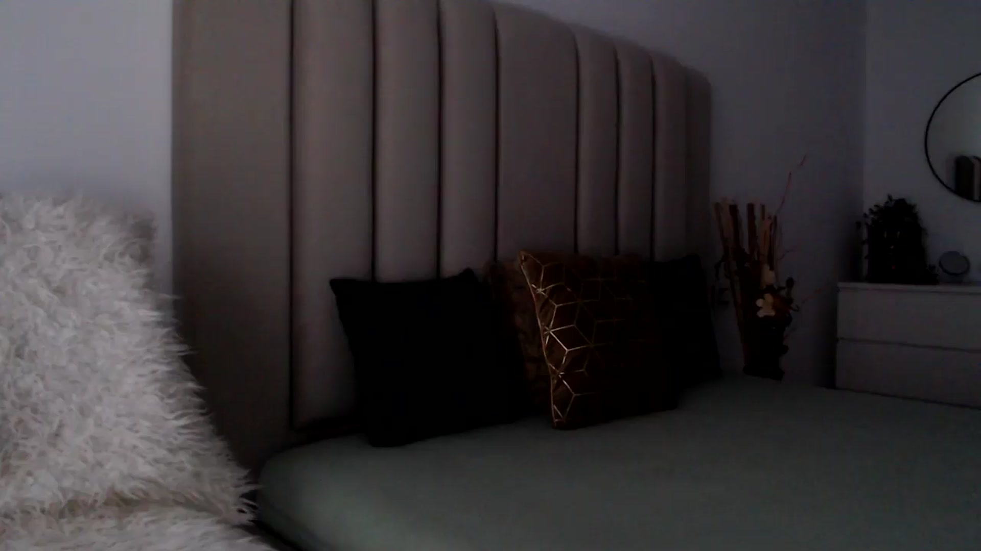 Gallery image thumbnail from Hrystina_'s myfreecams stream on, 11/29/2024, 15:04 image 14 of 20