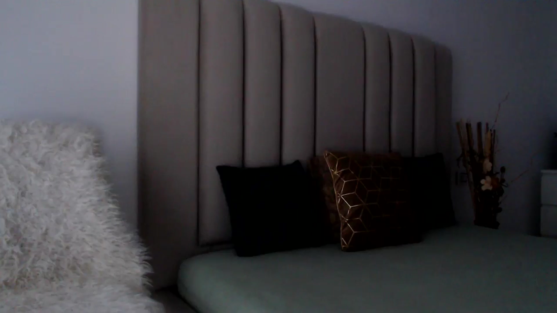 Gallery image thumbnail from Hrystina_'s myfreecams stream on, 11/30/2024, 15:17 image 14 of 20