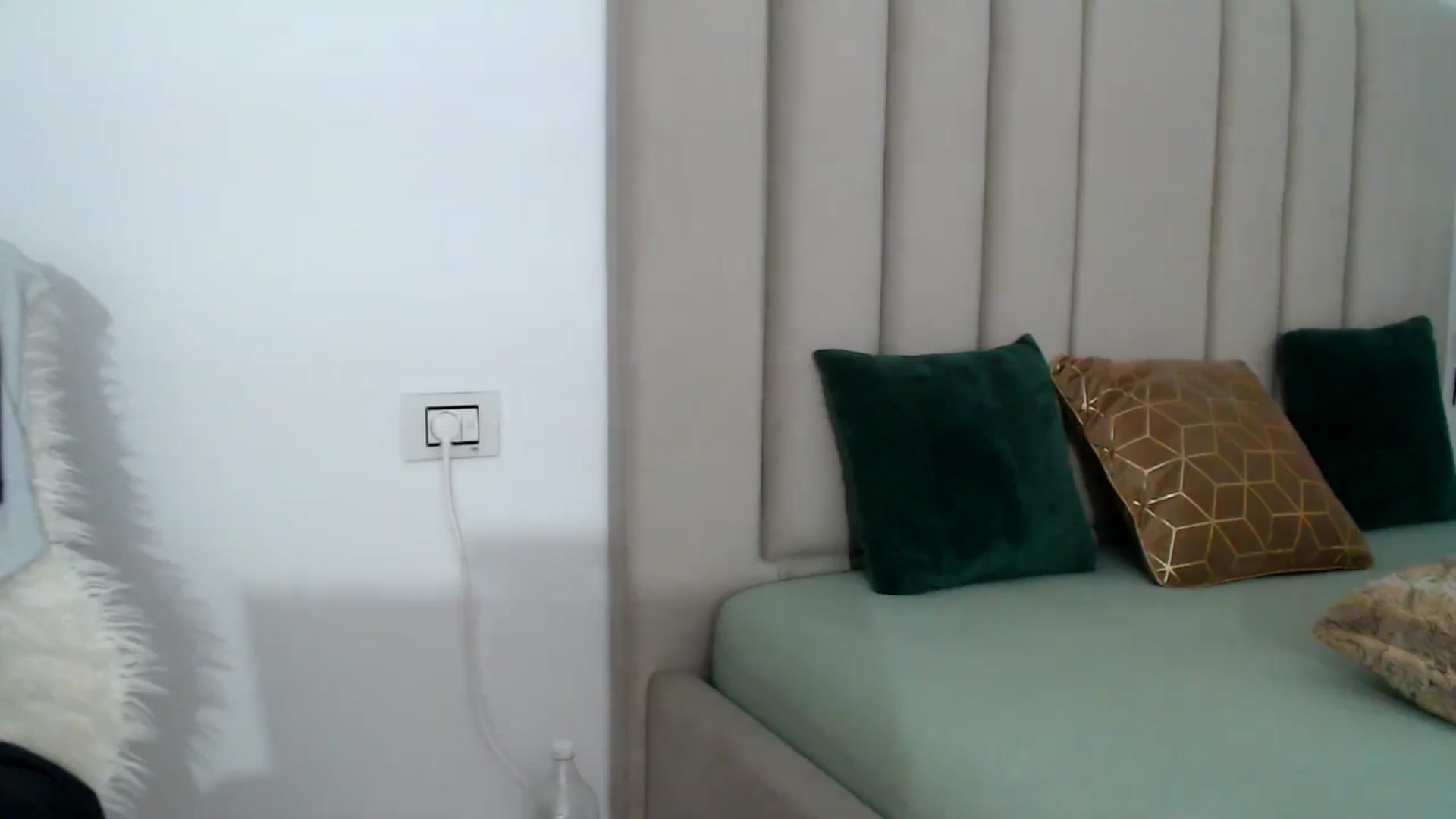Gallery image thumbnail from Hrystina_'s myfreecams stream on, 11/30/2024, 15:58 image 2 of 20