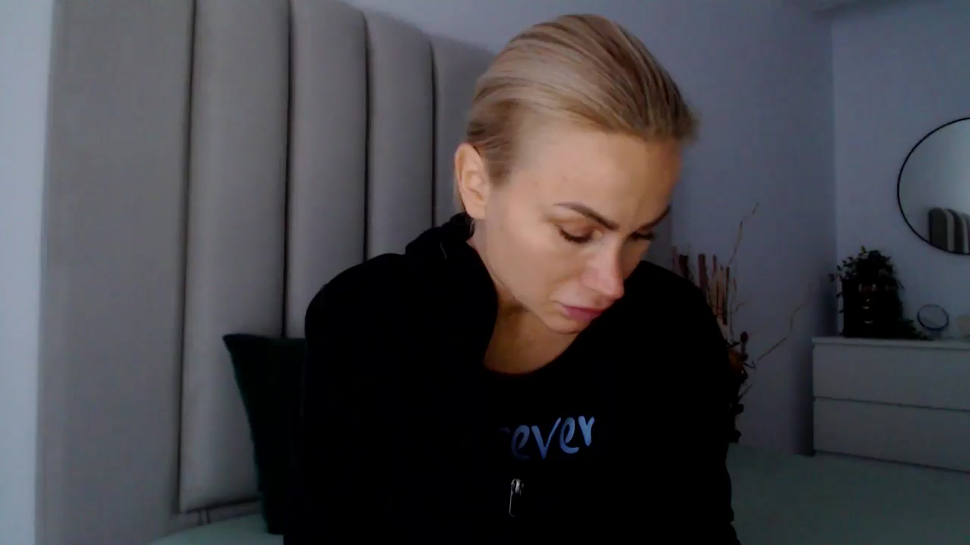 Gallery image thumbnail from Hrystina_'s myfreecams stream on, 12/02/2024, 16:02 image 11 of 20