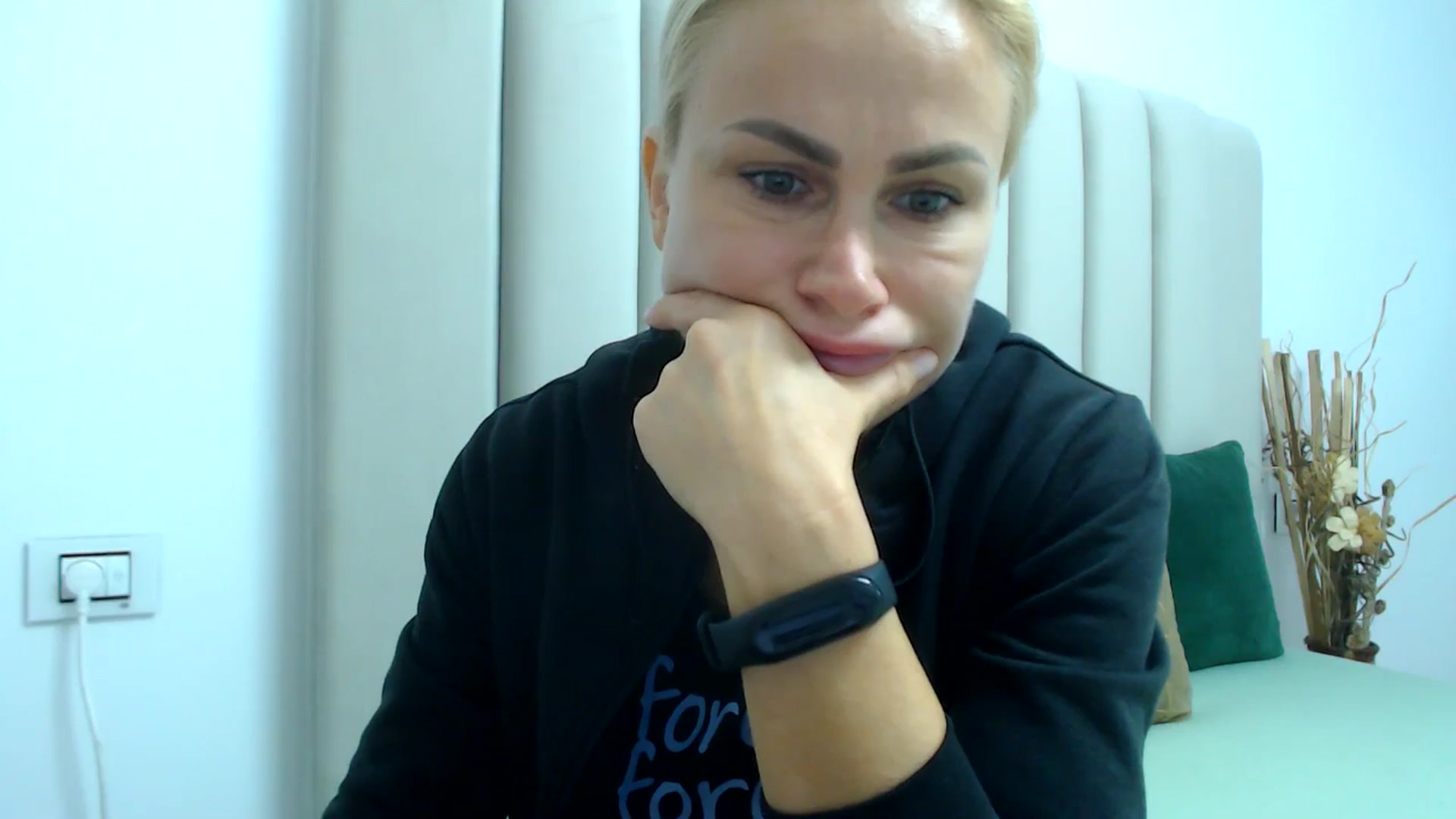 Gallery image thumbnail from Hrystina_'s myfreecams stream on, 12/02/2024, 16:02 image 20 of 20