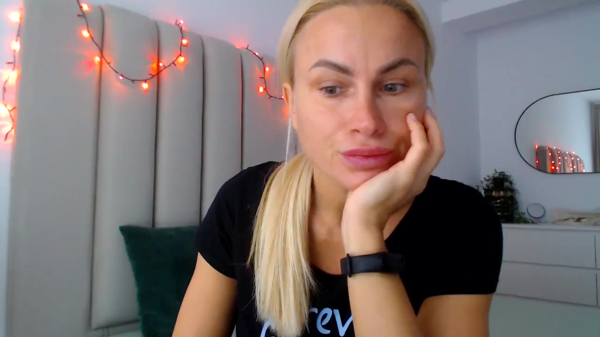 Gallery image thumbnail from Hrystina_'s myfreecams stream on, 12/03/2024, 16:08 image 4 of 20