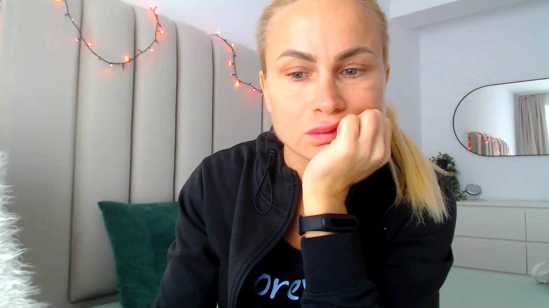 Gallery image thumbnail from Hrystina_'s myfreecams stream on, 12/05/2024, 15:05 image 1 of 20