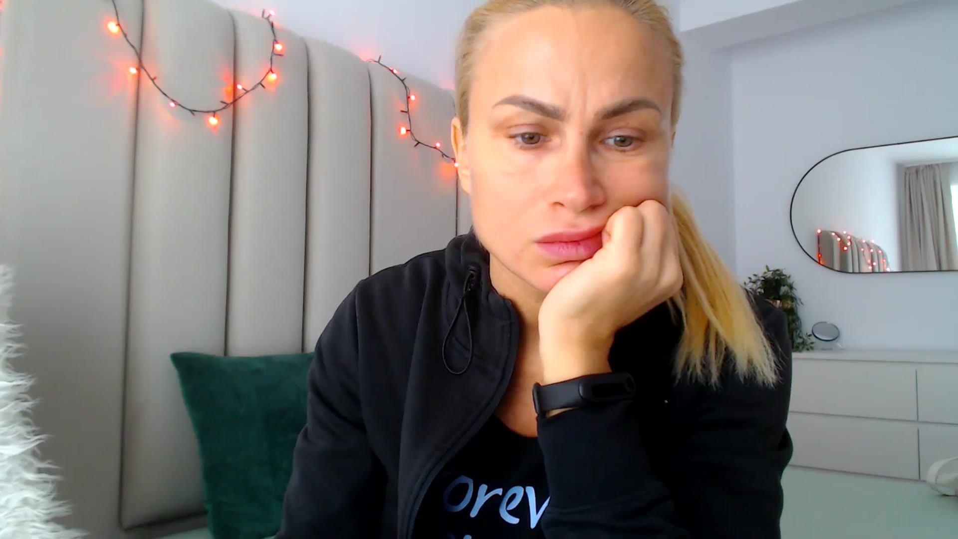 Gallery image thumbnail from Hrystina_'s myfreecams stream on, 12/05/2024, 15:05 image 2 of 20