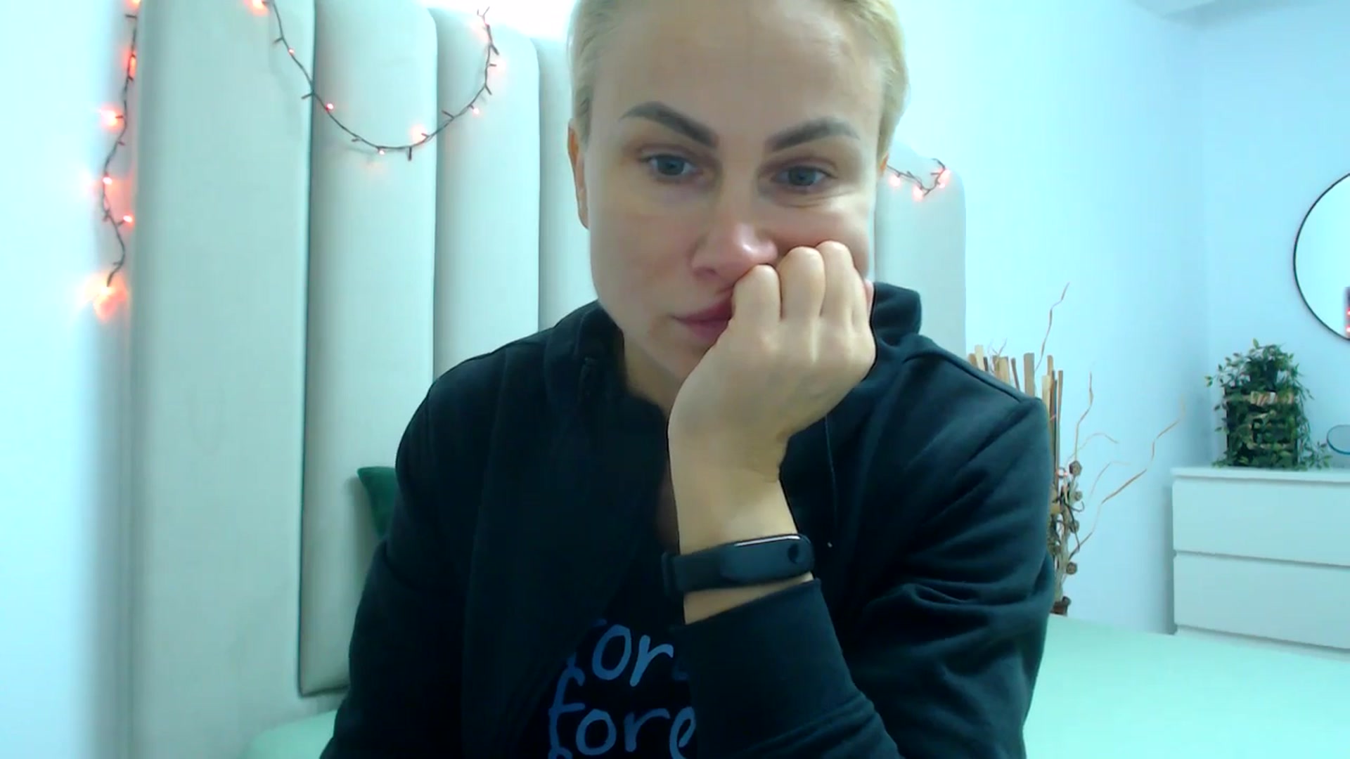 Gallery image thumbnail from Hrystina_'s myfreecams stream on, 12/05/2024, 15:05 image 19 of 20
