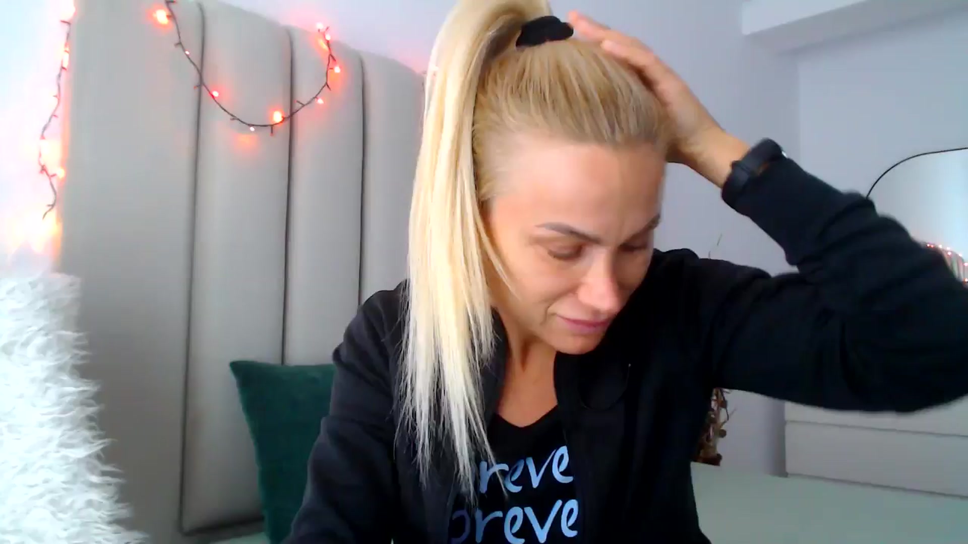 Gallery image thumbnail from Hrystina_'s myfreecams stream on, 12/05/2024, 15:05 image 4 of 20