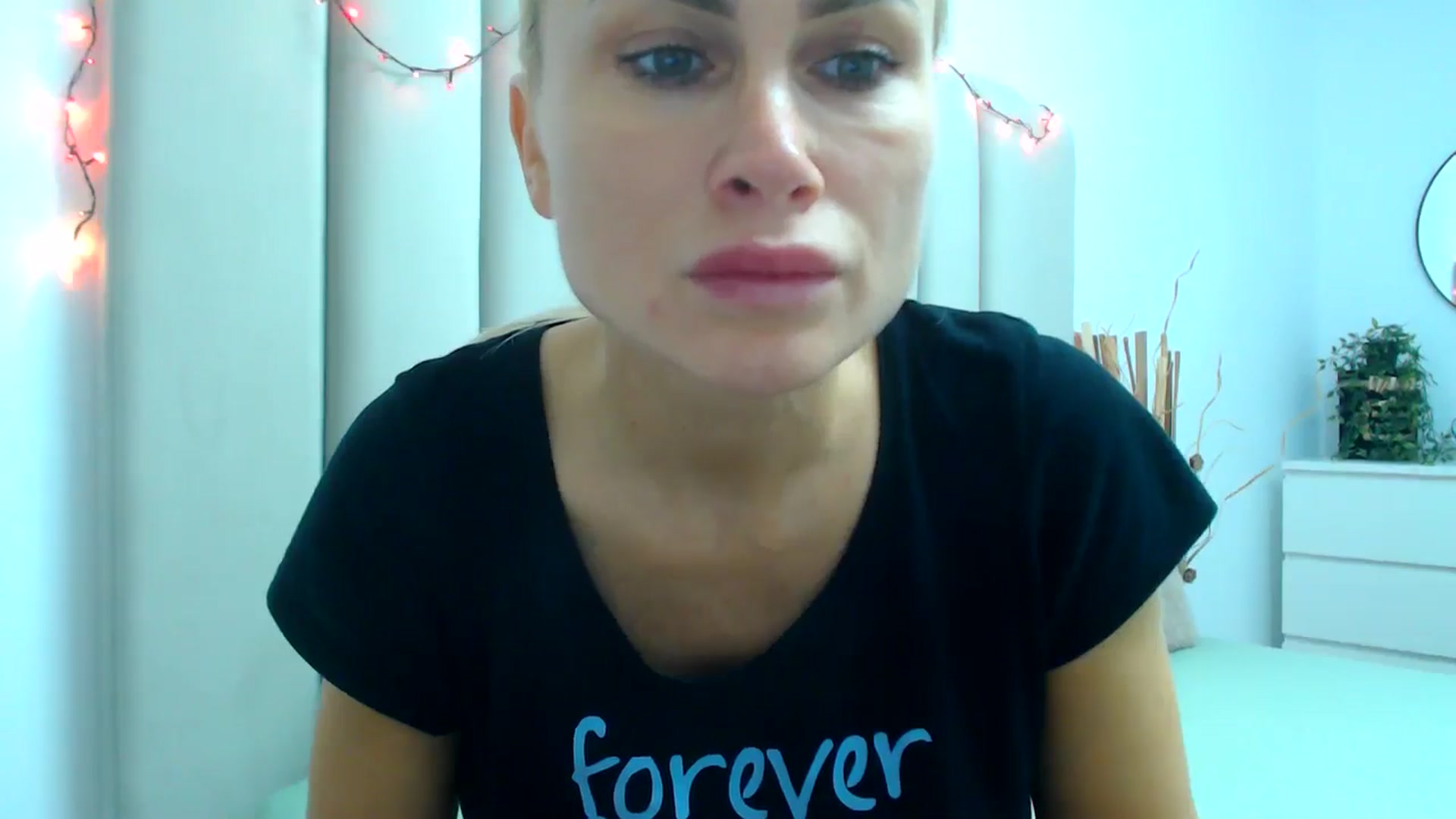 Gallery image thumbnail from Hrystina_'s myfreecams stream on, 12/06/2024, 15:56 image 13 of 20