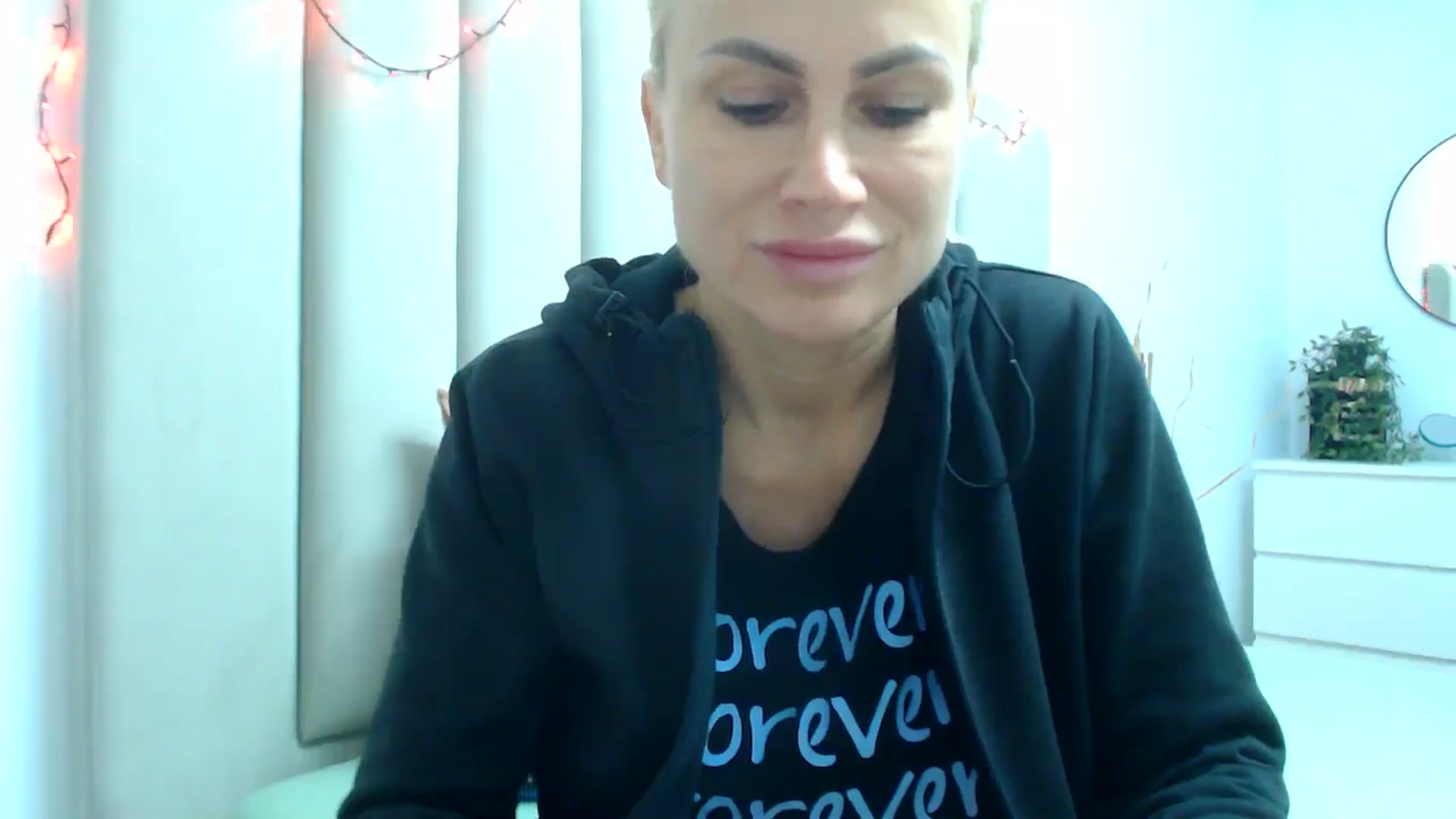 Gallery image thumbnail from Hrystina_'s myfreecams stream on, 12/06/2024, 15:56 image 19 of 20