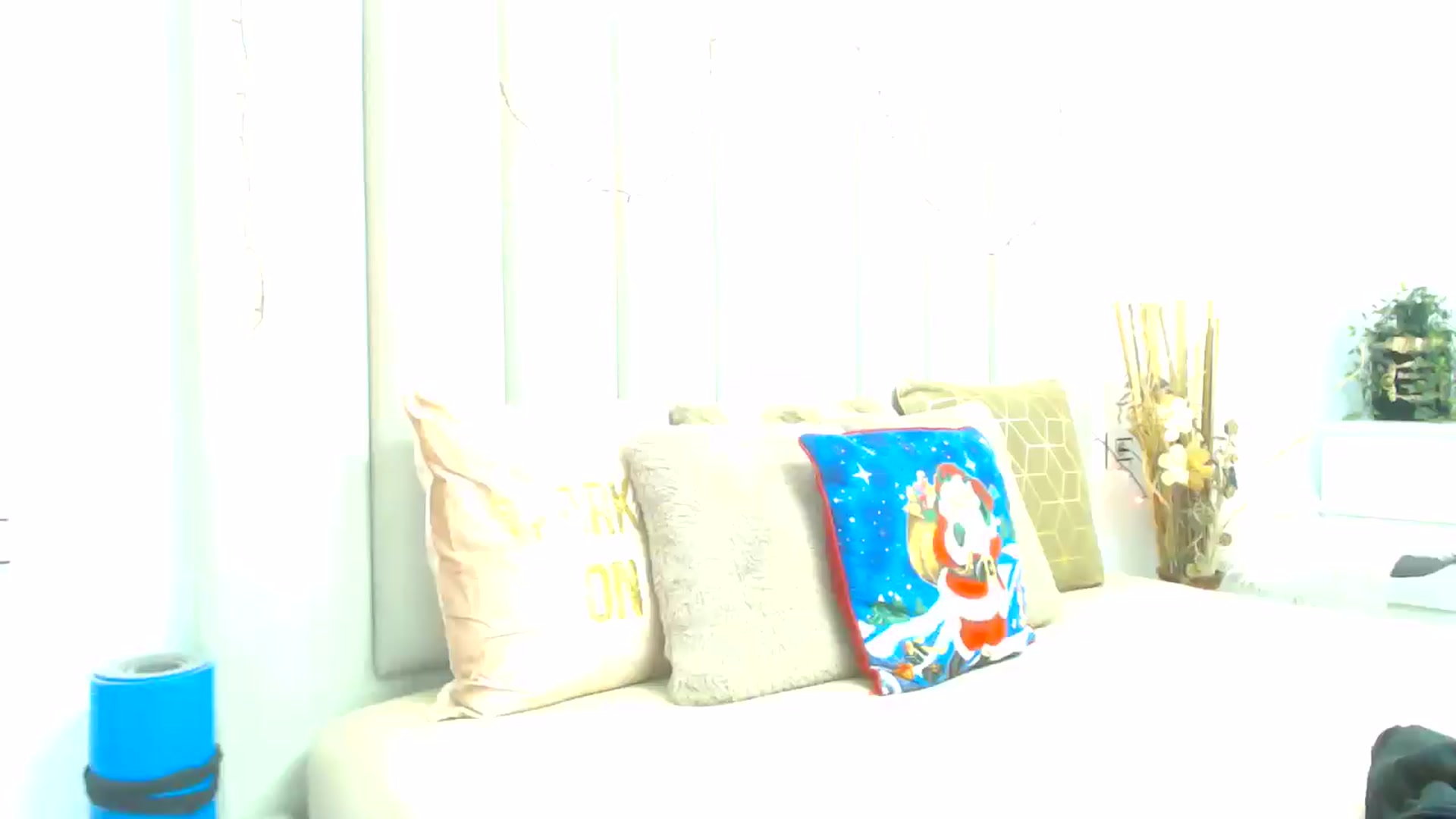 Gallery image thumbnail from Hrystina_'s myfreecams stream on, 12/24/2024, 15:13 image 8 of 20