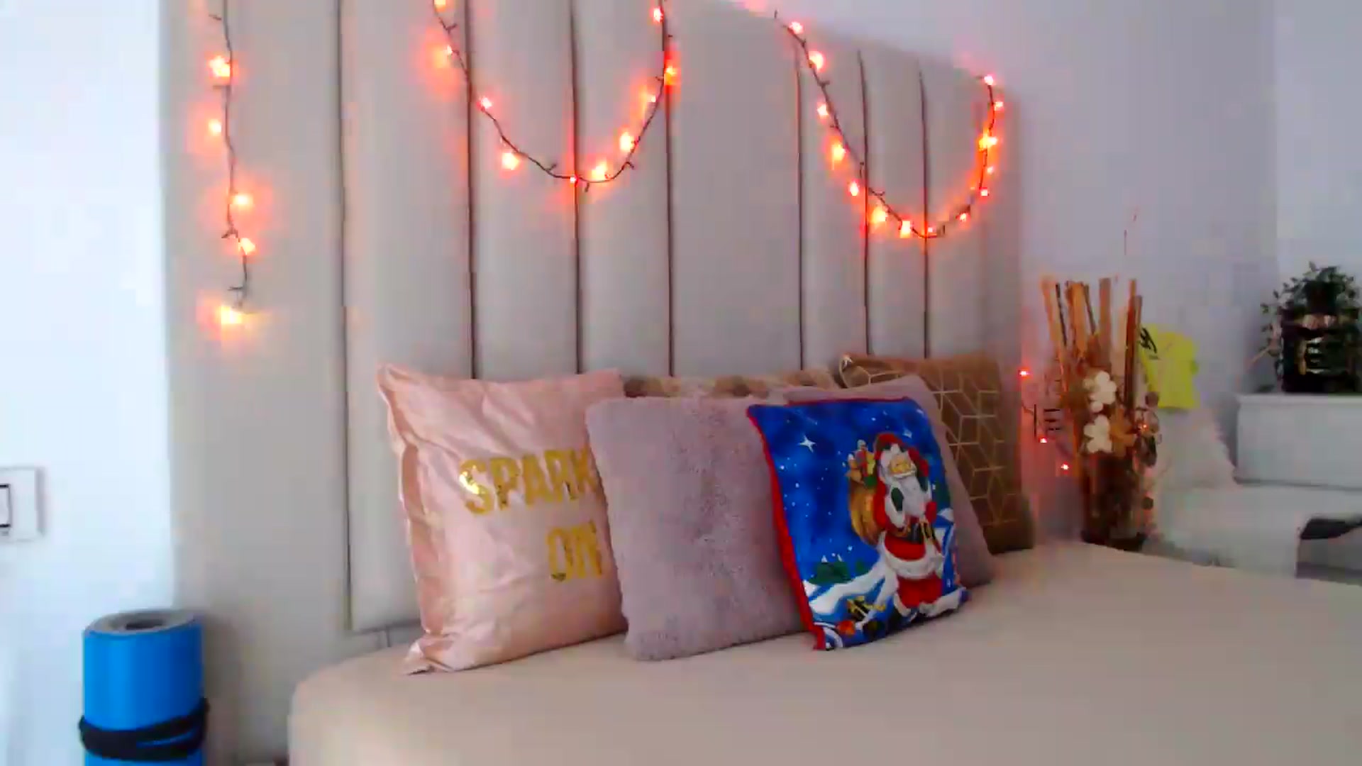 Gallery image thumbnail from Hrystina_'s myfreecams stream on, 12/24/2024, 15:13 image 4 of 20