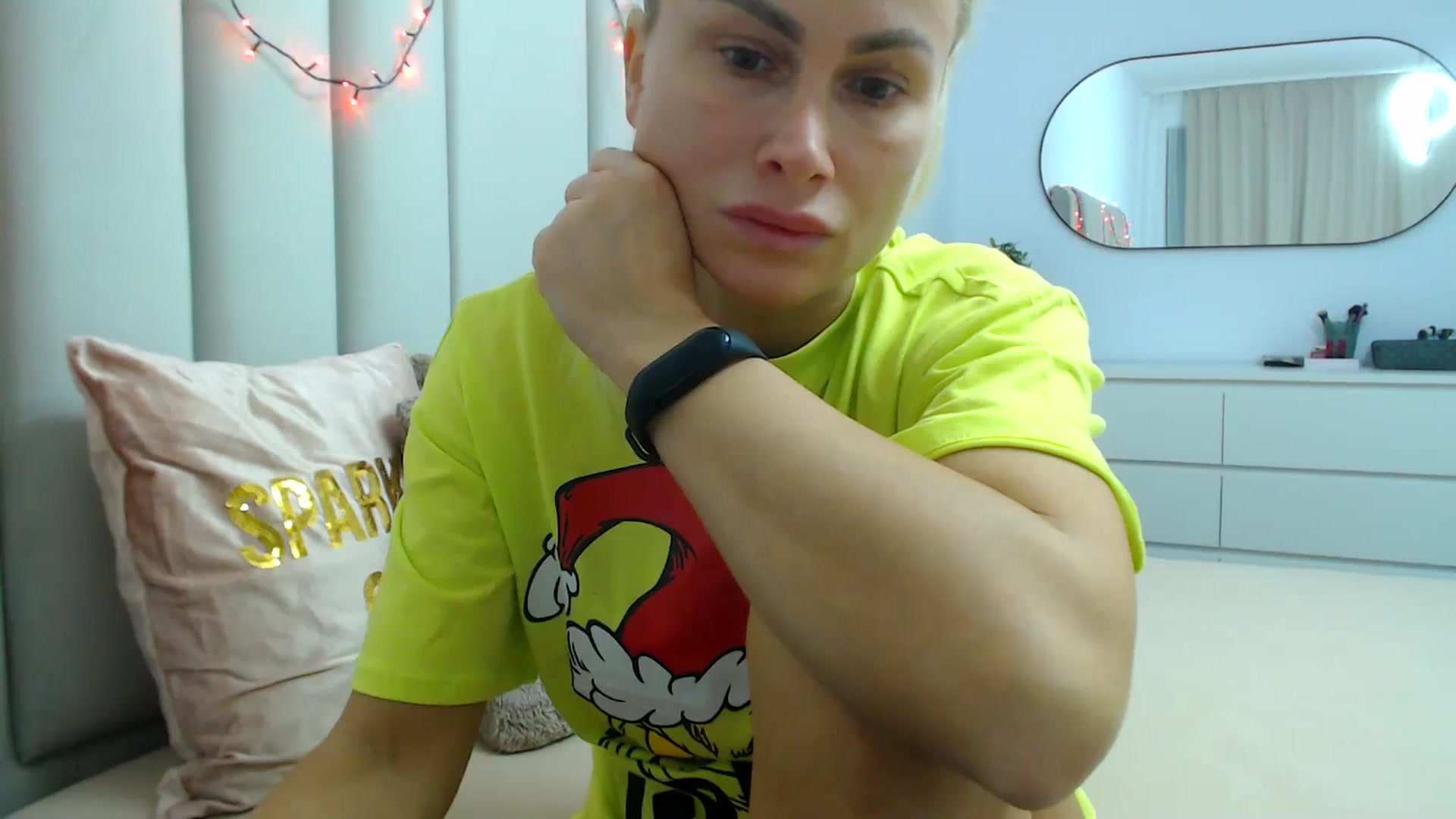 Gallery image thumbnail from Hrystina_'s myfreecams stream on, 12/24/2024, 15:13 image 19 of 20