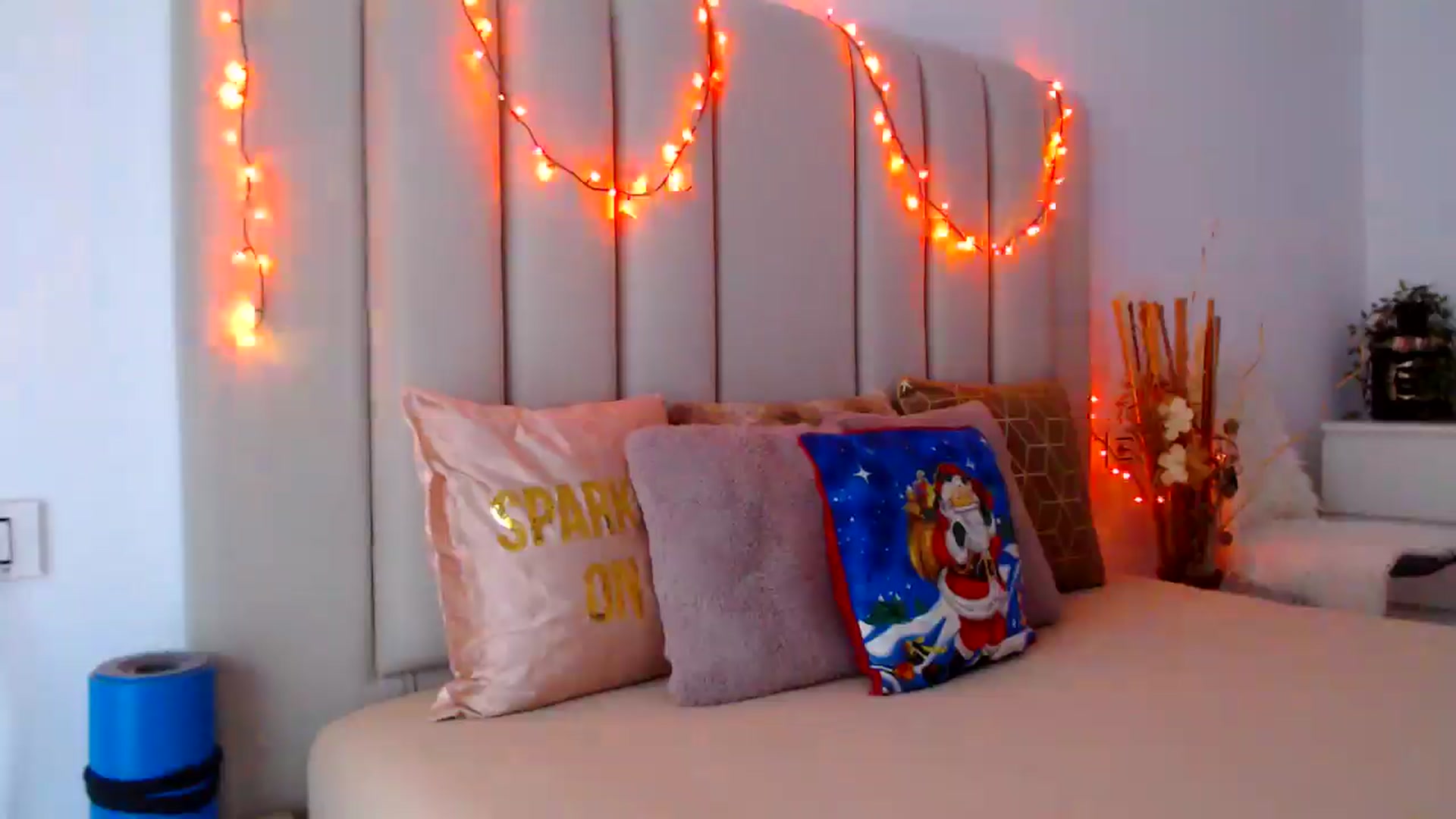 Gallery image thumbnail from Hrystina_'s myfreecams stream on, 12/24/2024, 15:13 image 5 of 20
