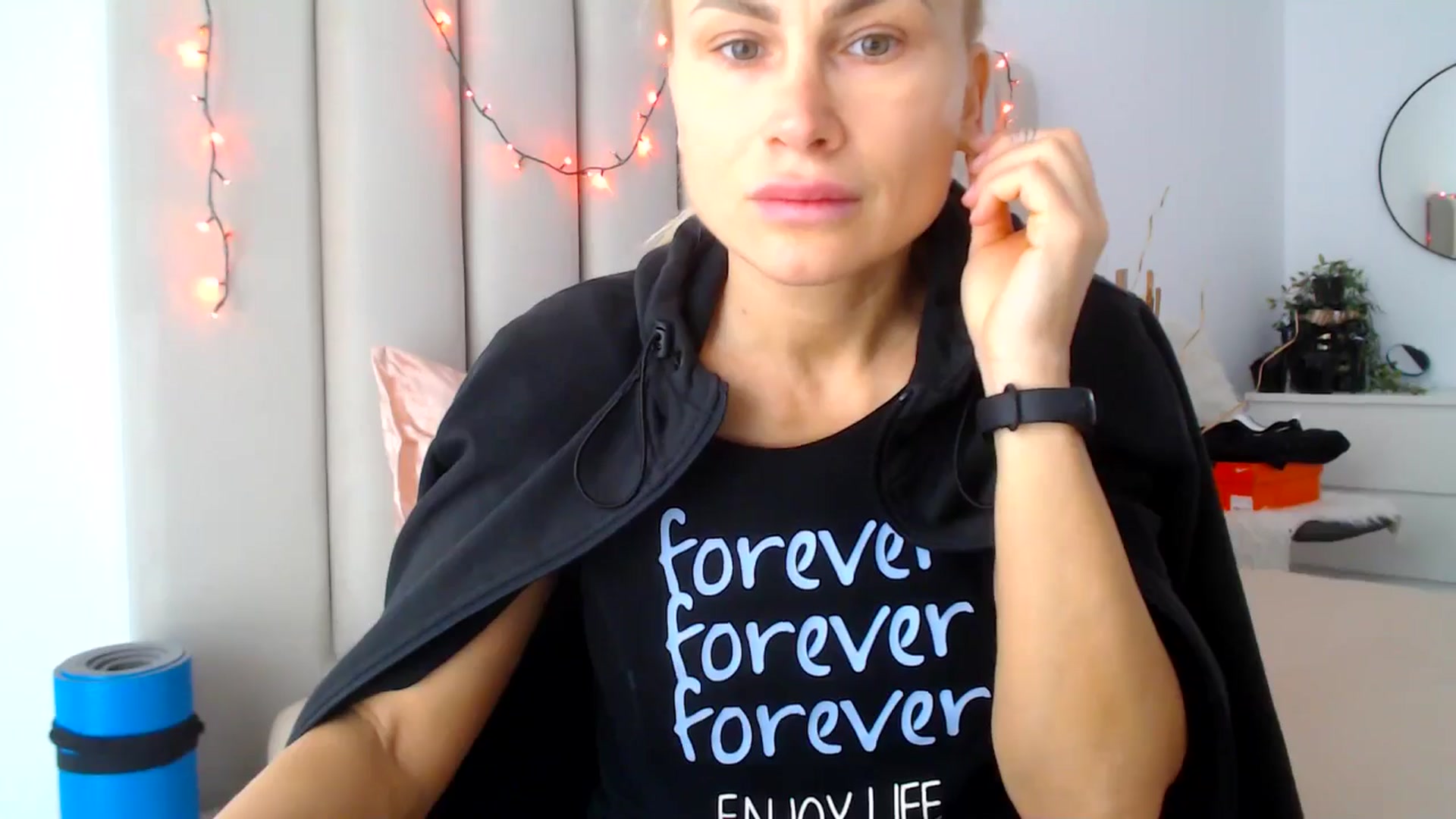 Gallery image thumbnail from Hrystina_'s myfreecams stream on, 12/31/2024, 14:04 image 5 of 20