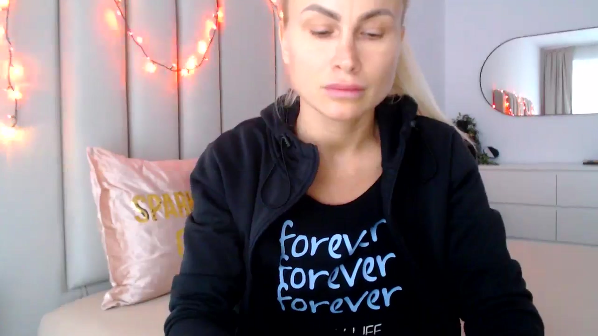 Gallery image thumbnail from Hrystina_'s myfreecams stream on, 12/31/2024, 14:04 image 19 of 20