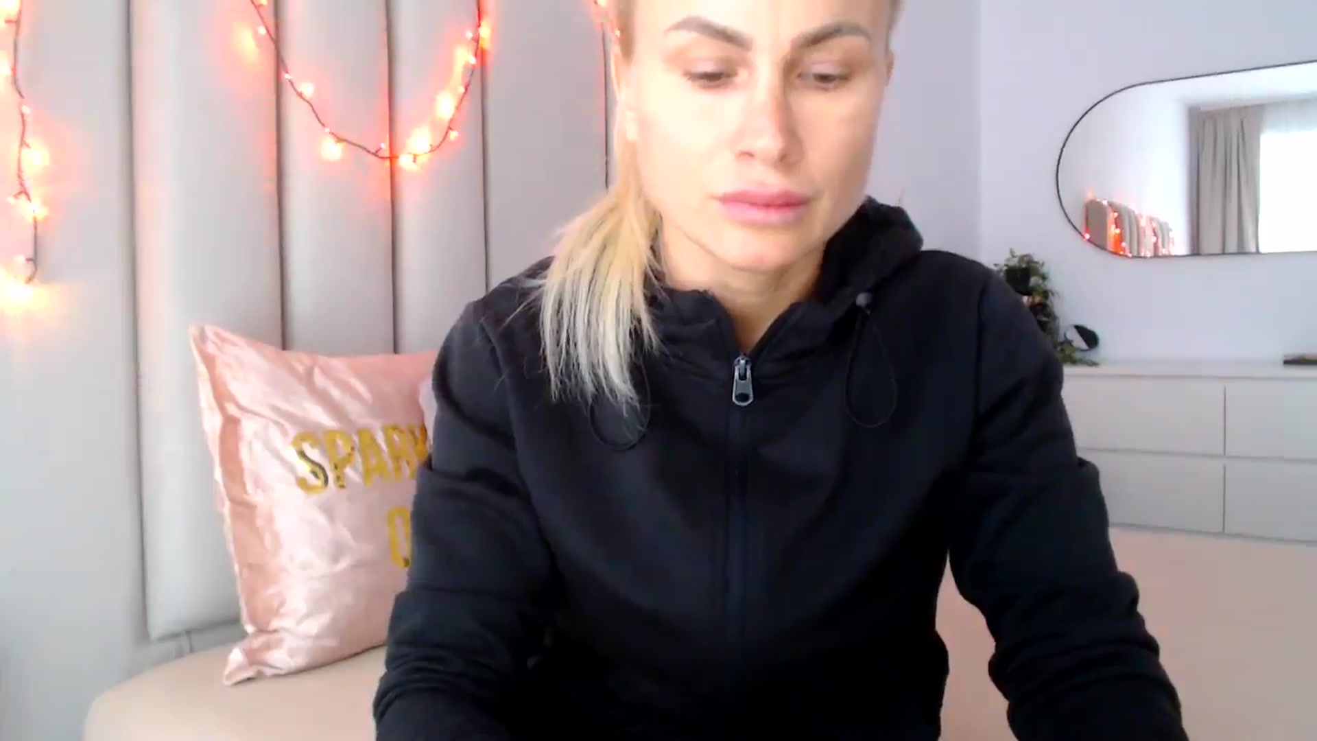 Gallery image thumbnail from Hrystina_'s myfreecams stream on, 12/31/2024, 14:04 image 18 of 20