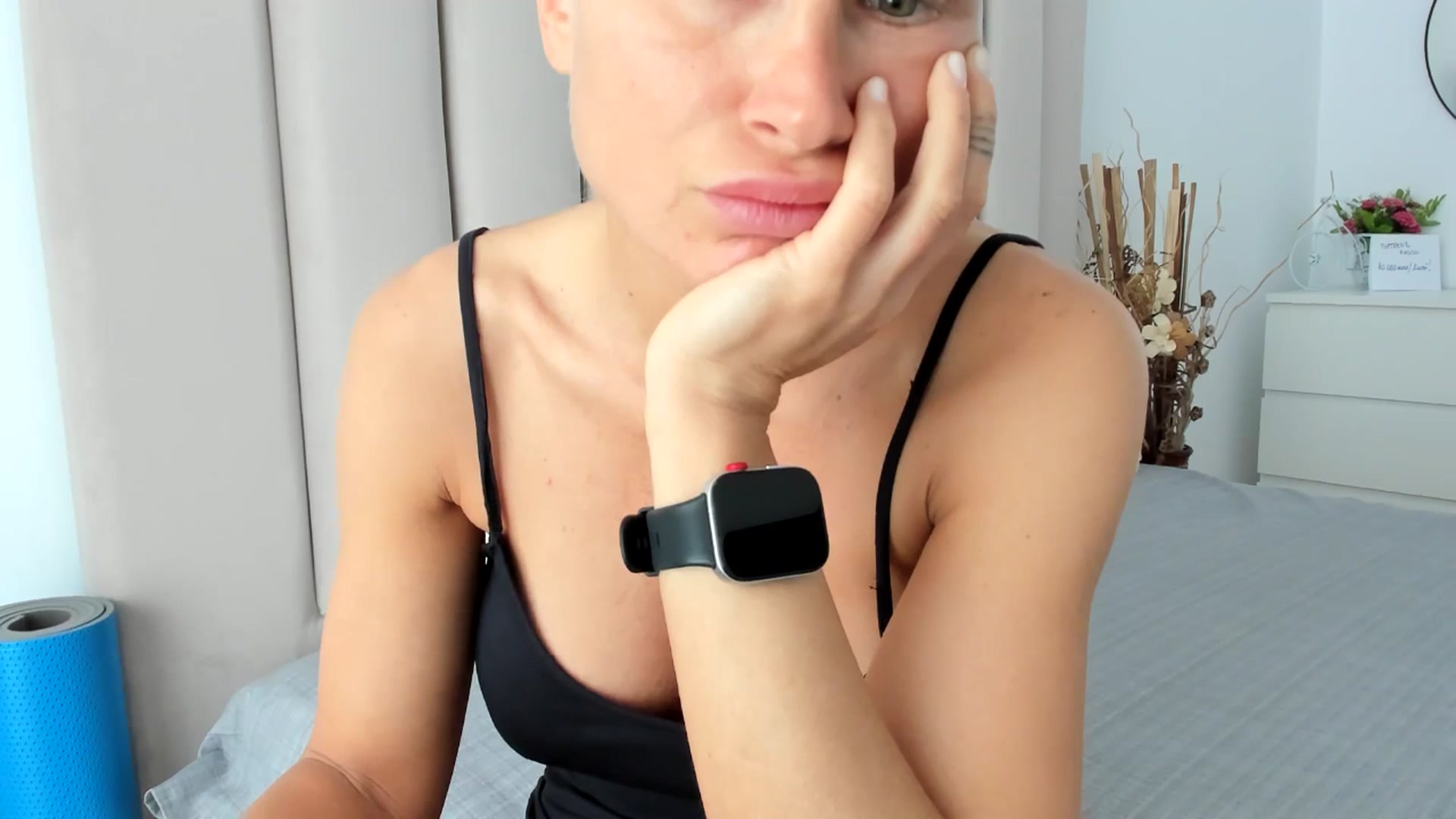 Gallery image thumbnail from Hrystina_'s myfreecams stream on, 04/09/2025, 13:42 image 14 of 20