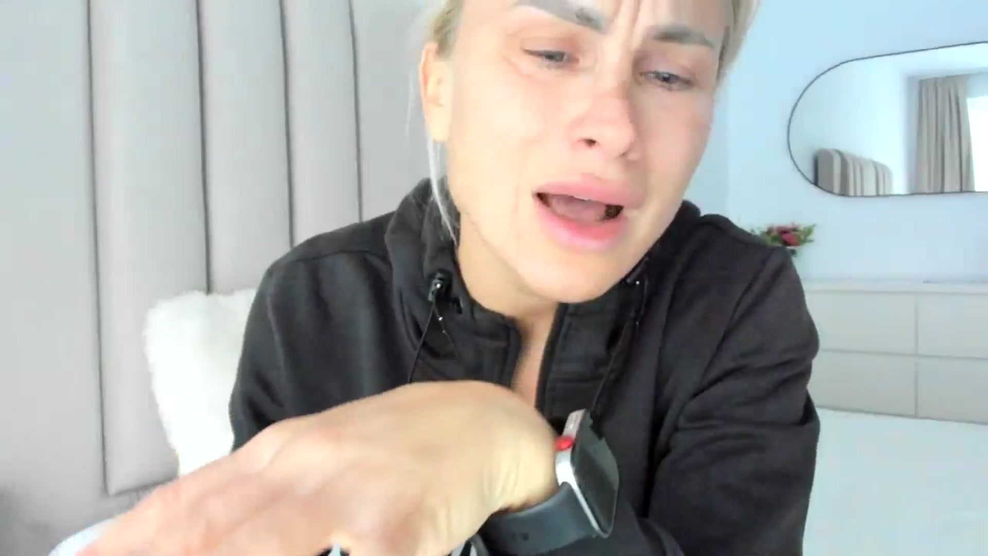 Gallery image thumbnail from Hrystina_'s myfreecams stream on, 04/12/2025, 16:47 image 17 of 20