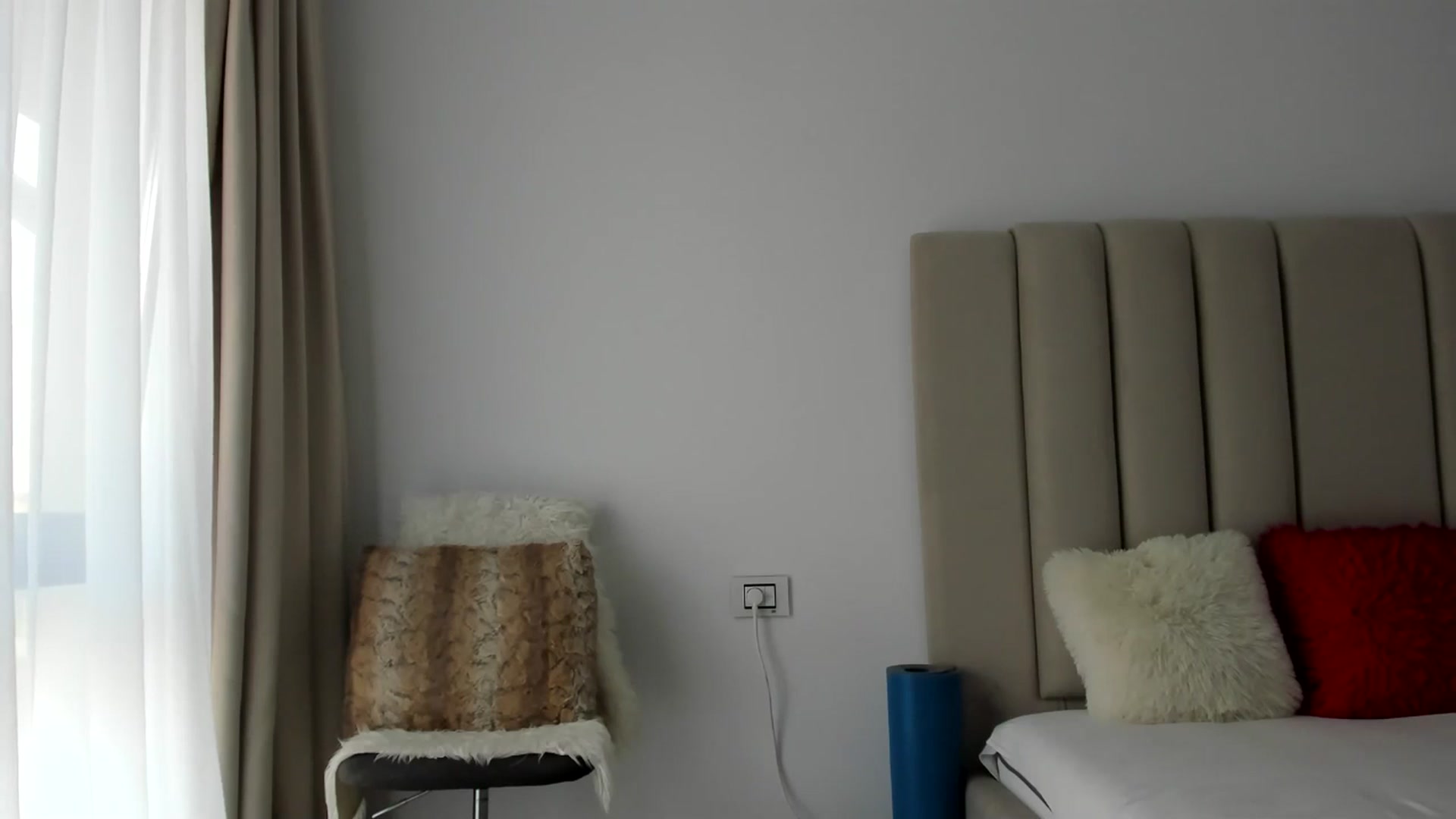 Gallery image thumbnail from Hrystina_'s myfreecams stream on, 04/17/2025, 17:14 image 9 of 20
