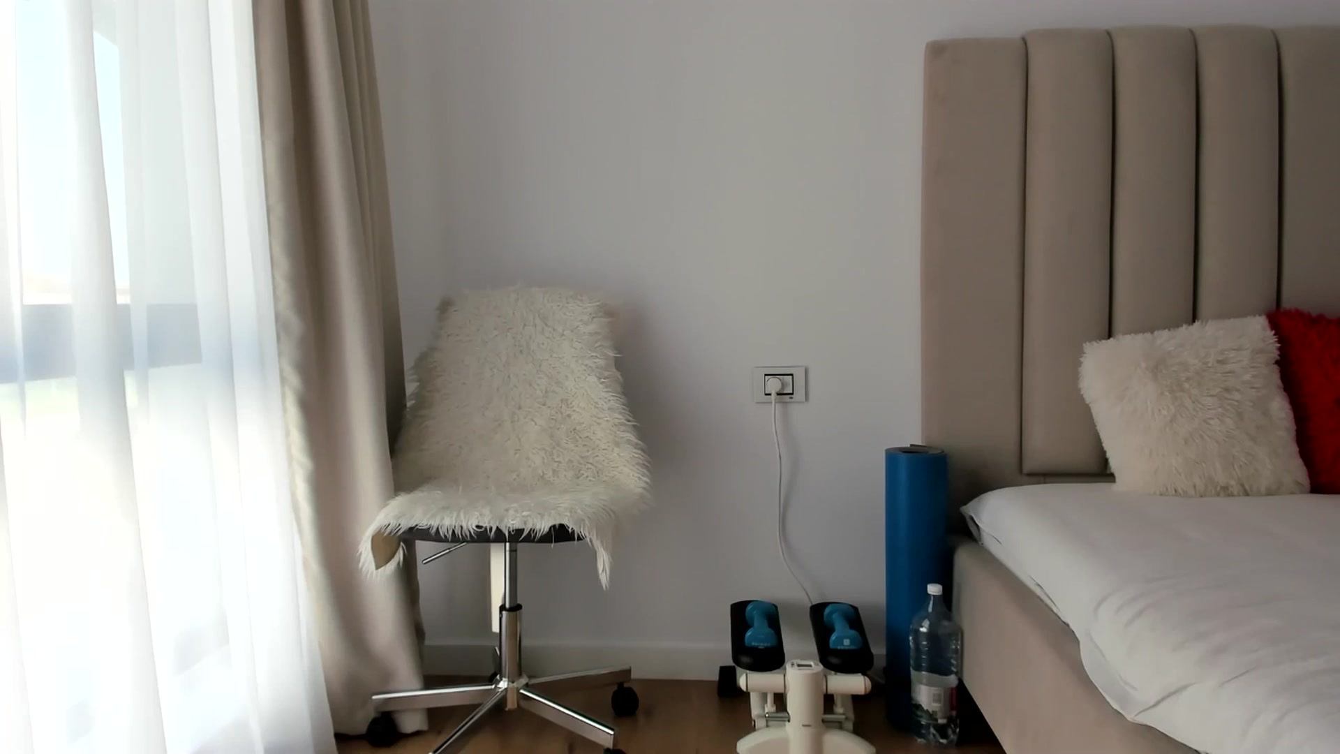 Gallery image thumbnail from Hrystina_'s myfreecams stream on, 04/24/2025, 16:47 image 9 of 20