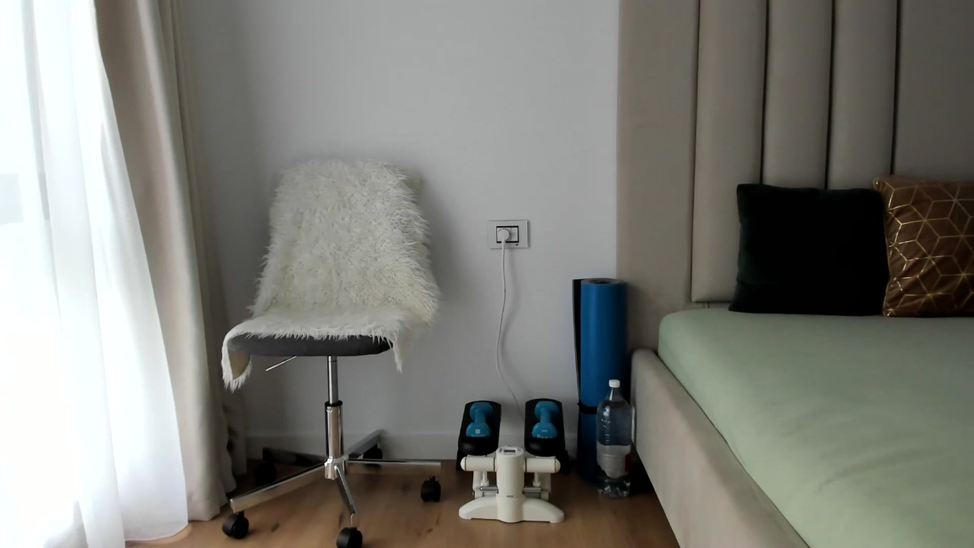 Gallery image thumbnail from Hrystina_'s myfreecams stream on, 05/12/2025, 16:57 image 5 of 20