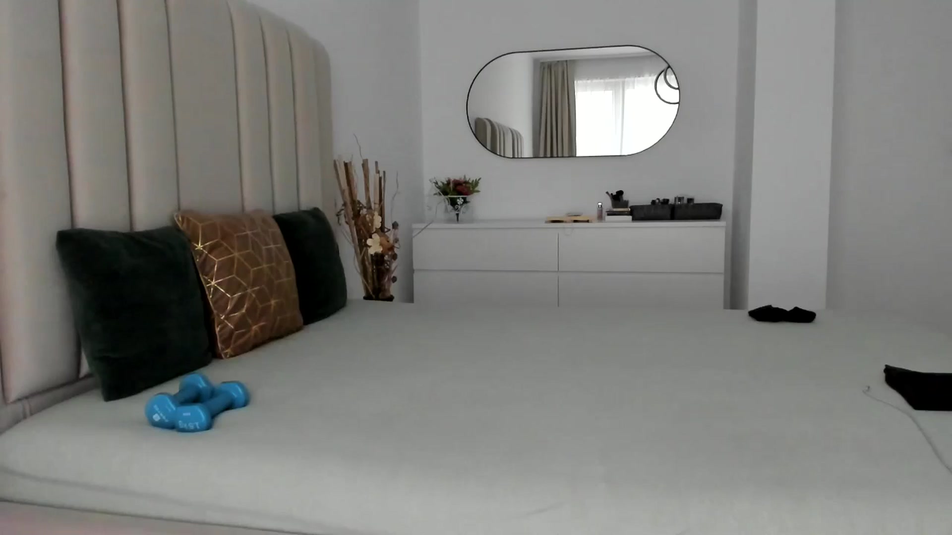 Gallery image thumbnail from Hrystina_'s myfreecams stream on, 05/19/2025, 18:52 image 11 of 20
