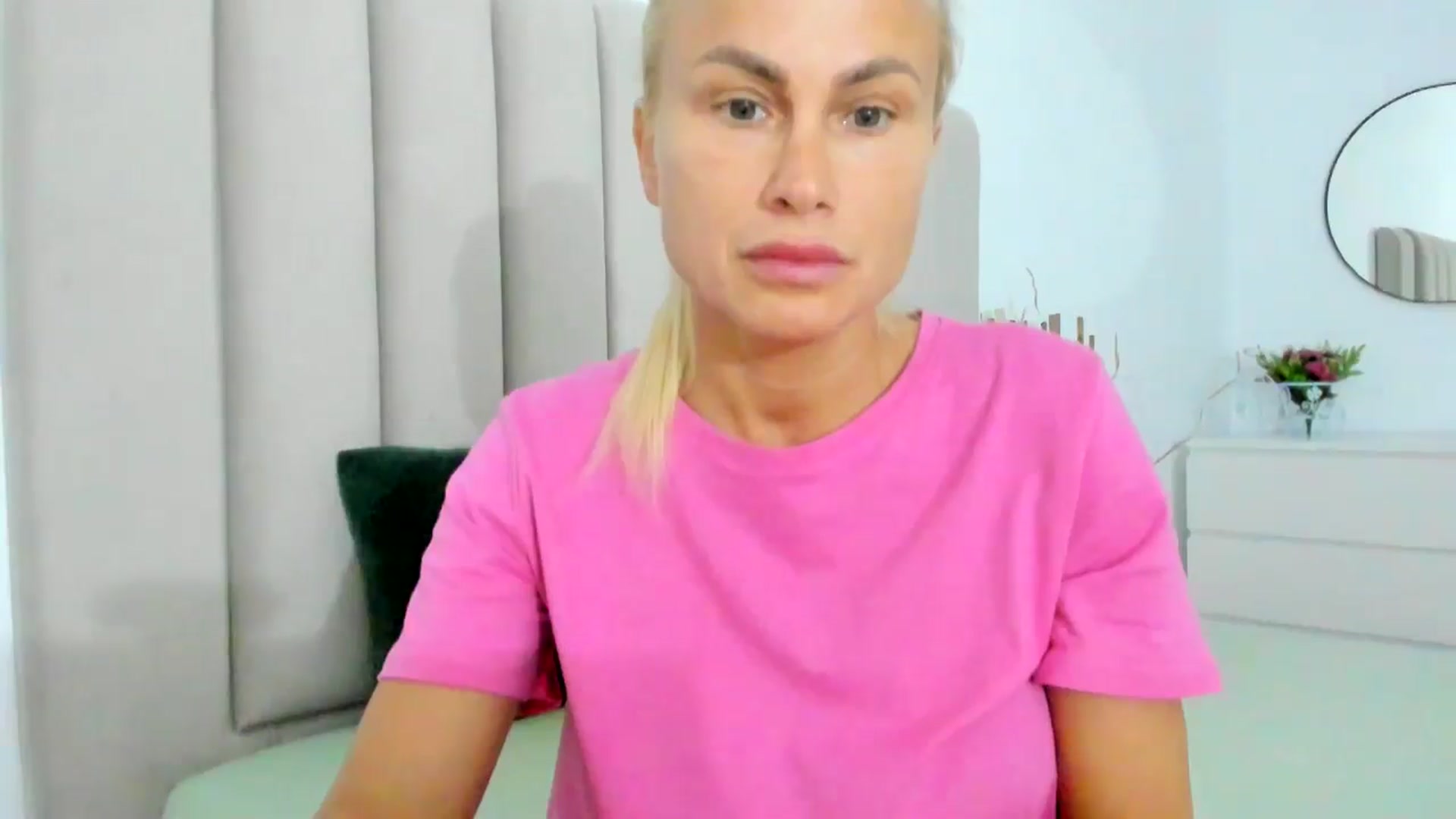 Gallery image thumbnail from Hrystina_'s myfreecams stream on, 05/21/2025, 18:57 image 8 of 20