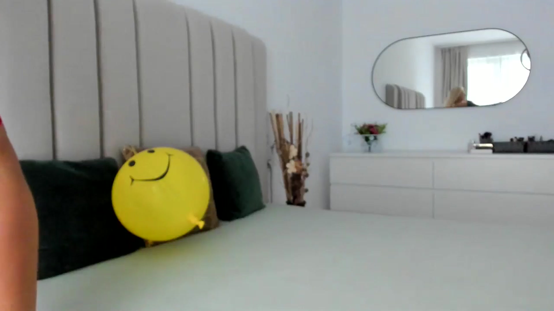 Gallery image thumbnail from Hrystina_'s myfreecams stream on, 05/26/2025, 15:39 image 20 of 20