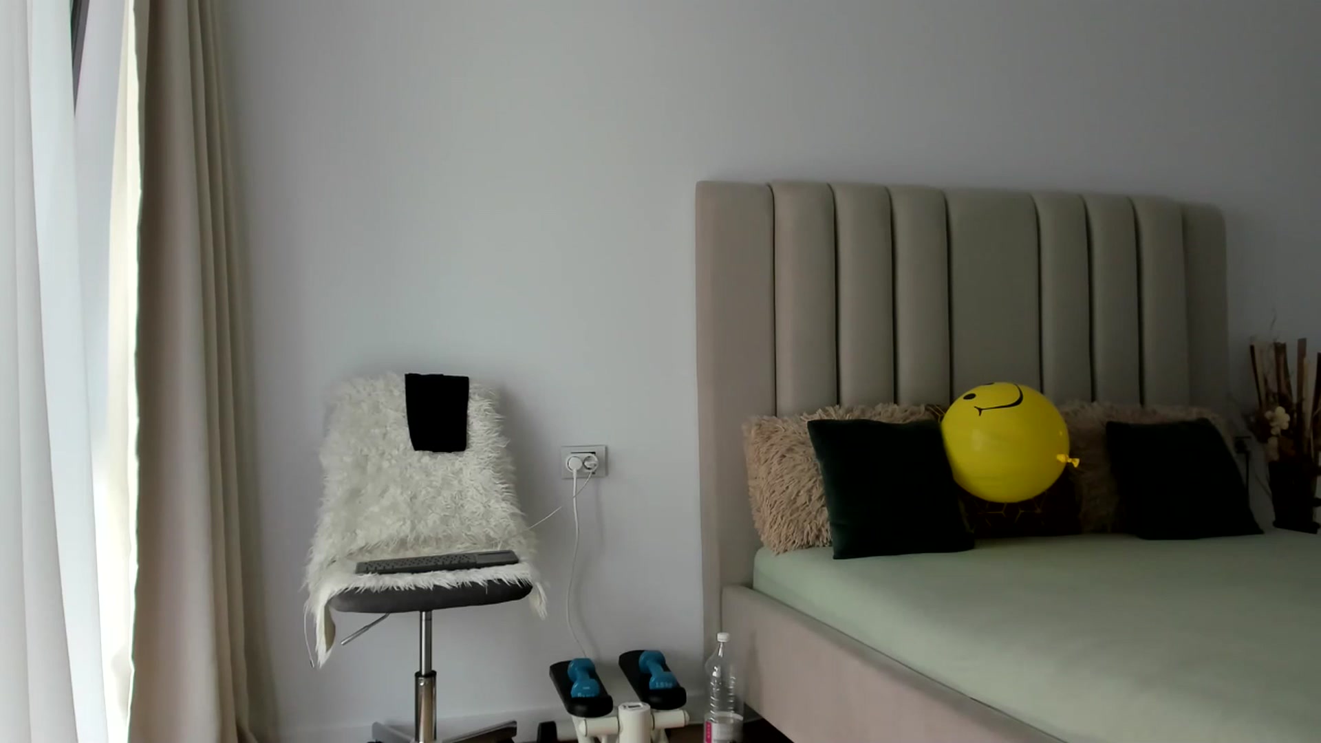 Gallery image thumbnail from Hrystina_'s myfreecams stream on, 05/28/2025, 14:53 image 10 of 20
