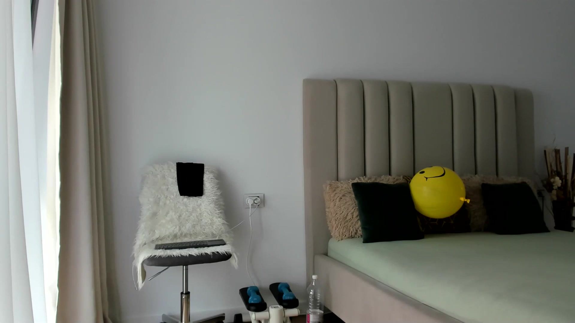 Gallery image thumbnail from Hrystina_'s myfreecams stream on, 05/28/2025, 14:53 image 9 of 20