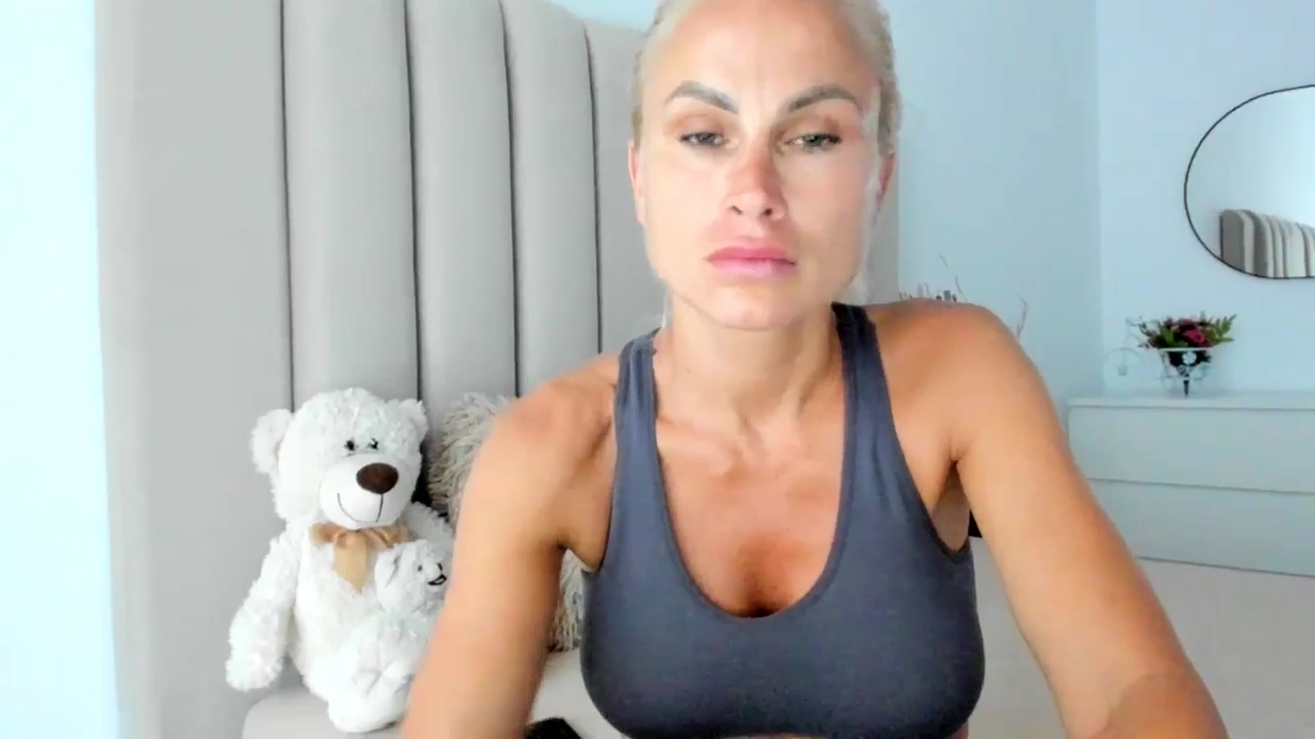 Gallery image thumbnail from Hrystina_'s myfreecams stream on, 07/03/2025, 18:07 image 19 of 20