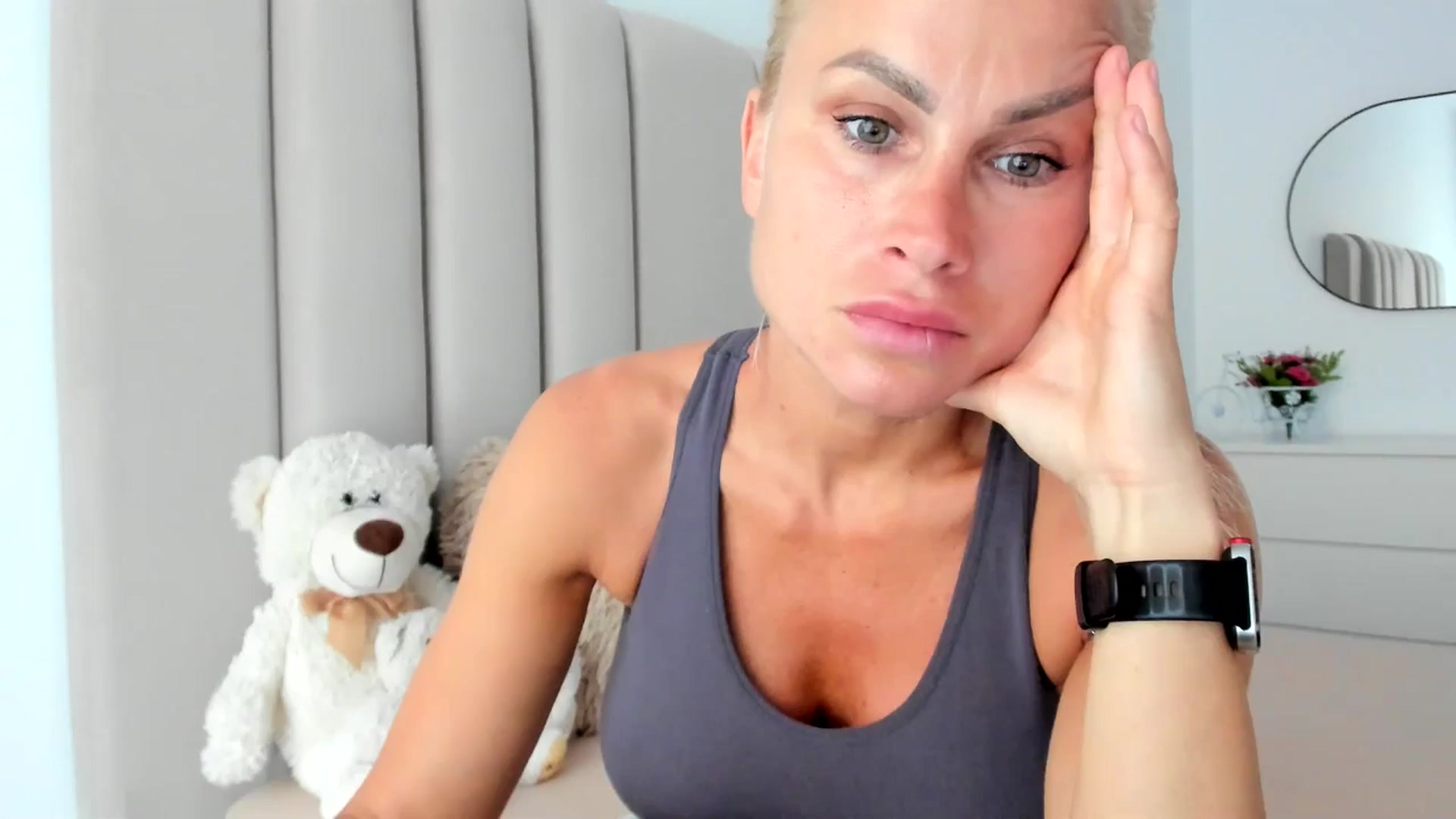 Gallery image thumbnail from Hrystina_'s myfreecams stream on, 07/03/2025, 18:07 image 16 of 20