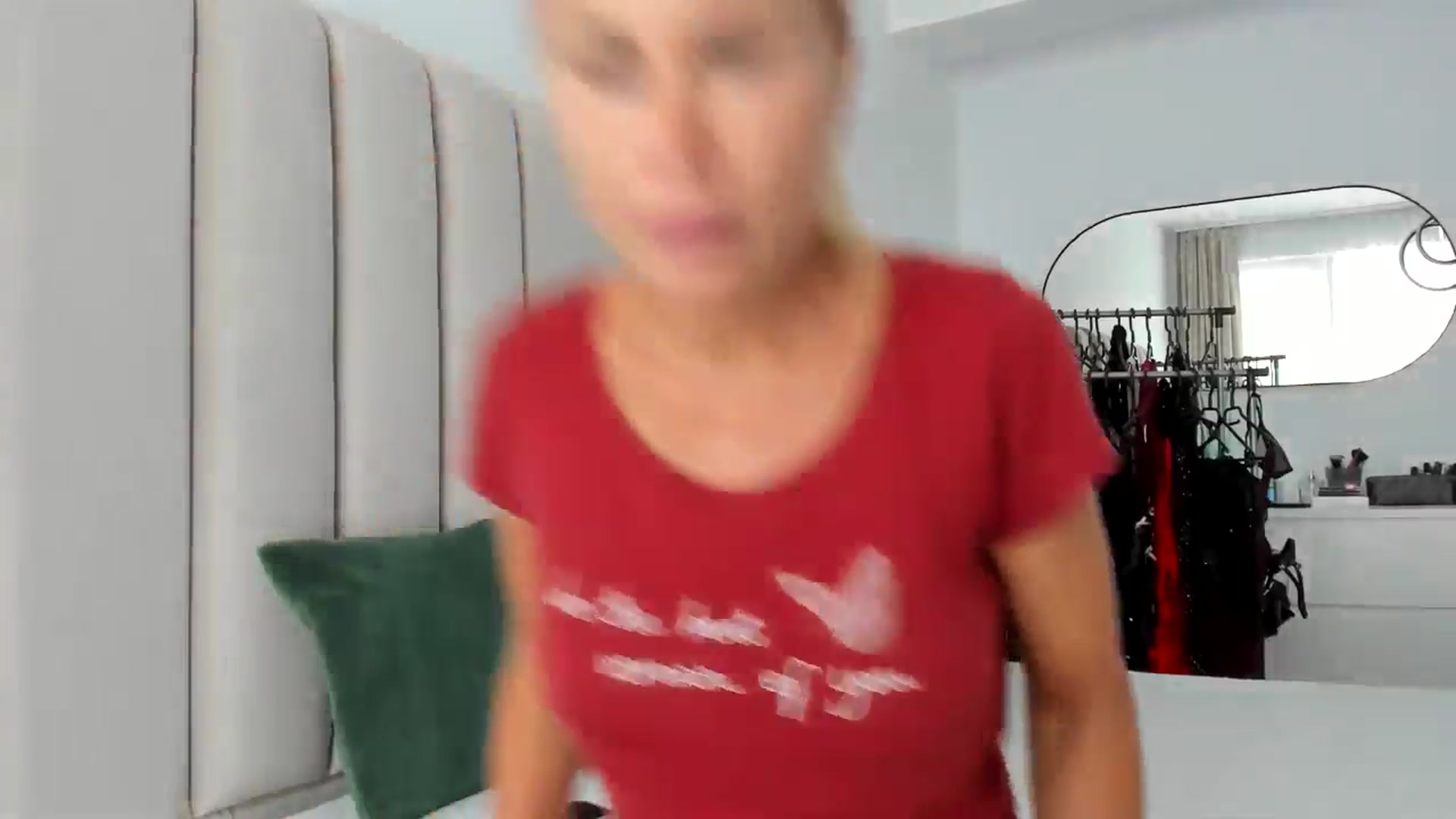 Gallery image thumbnail from Hrystina_'s myfreecams stream on, 07/23/2025, 15:52 image 6 of 20