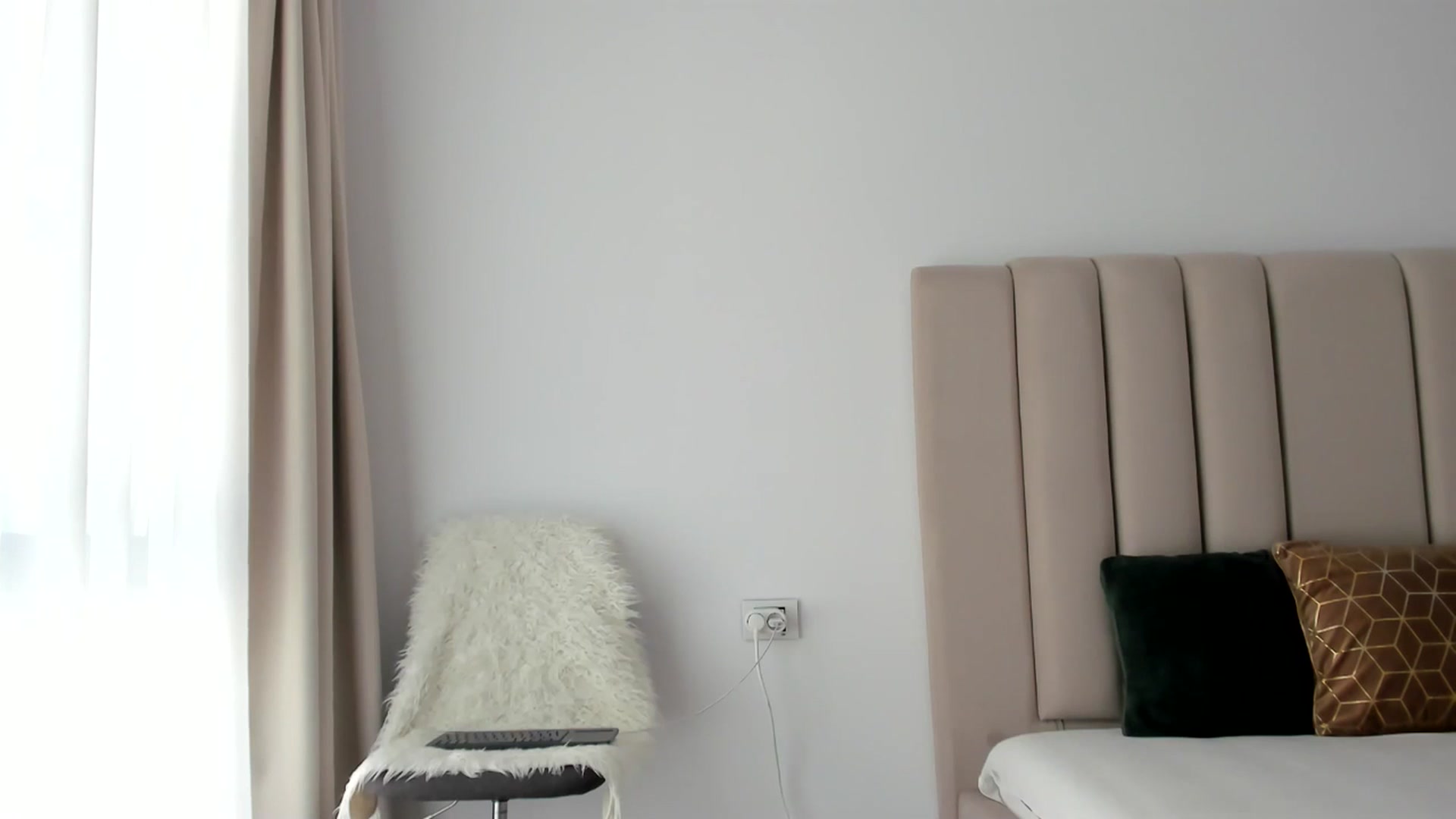 Gallery image thumbnail from Hrystina_'s myfreecams stream on, 07/24/2025, 15:52 image 2 of 20