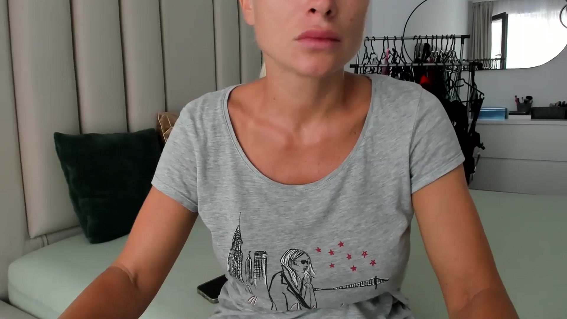 Gallery image thumbnail from Hrystina_'s myfreecams stream on, 08/07/2025, 18:03 image 3 of 20