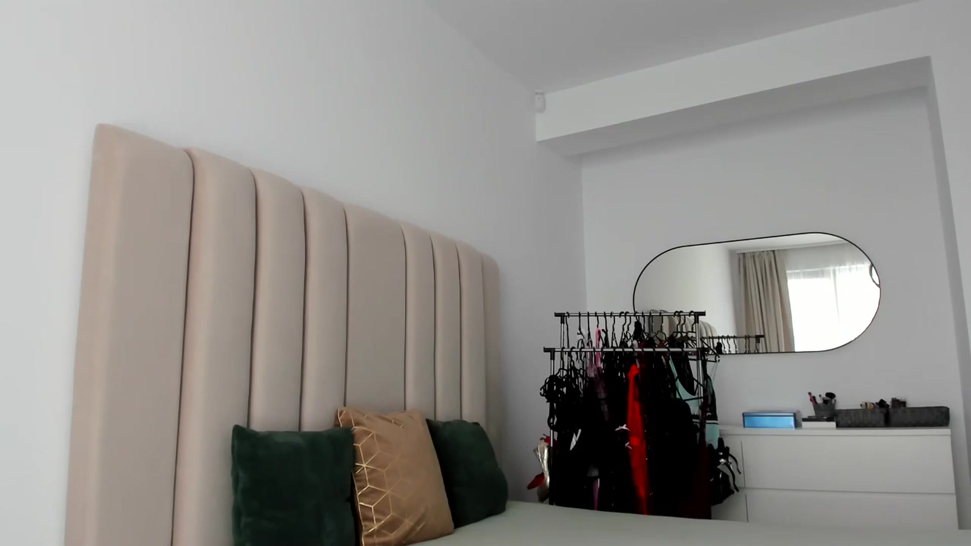 Gallery image thumbnail from Hrystina_'s myfreecams stream on, 08/13/2025, 15:57 image 20 of 20